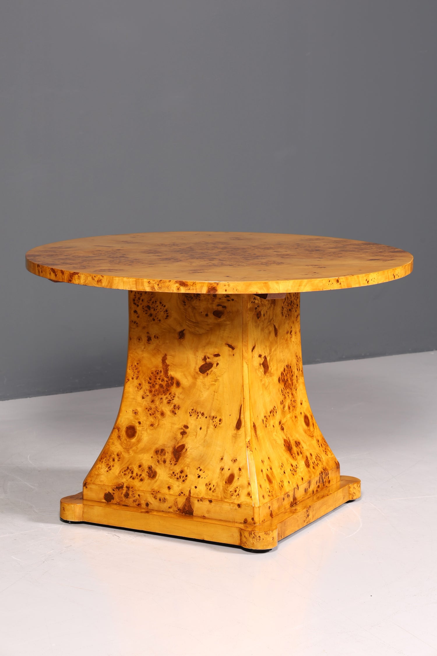 Traumhafter runder Art Deco Stil Tisch Esstisch Antik Stil Birke Küchentisch Esszimmer Tisch