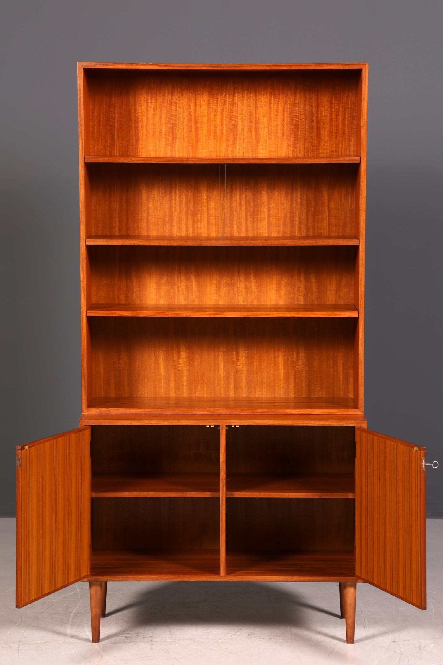 G436 Finish Wunderschöne Mid Century Vitrine Vintage Schrank Regal Retro Bücherregal Buchablage 60s (Kopie)