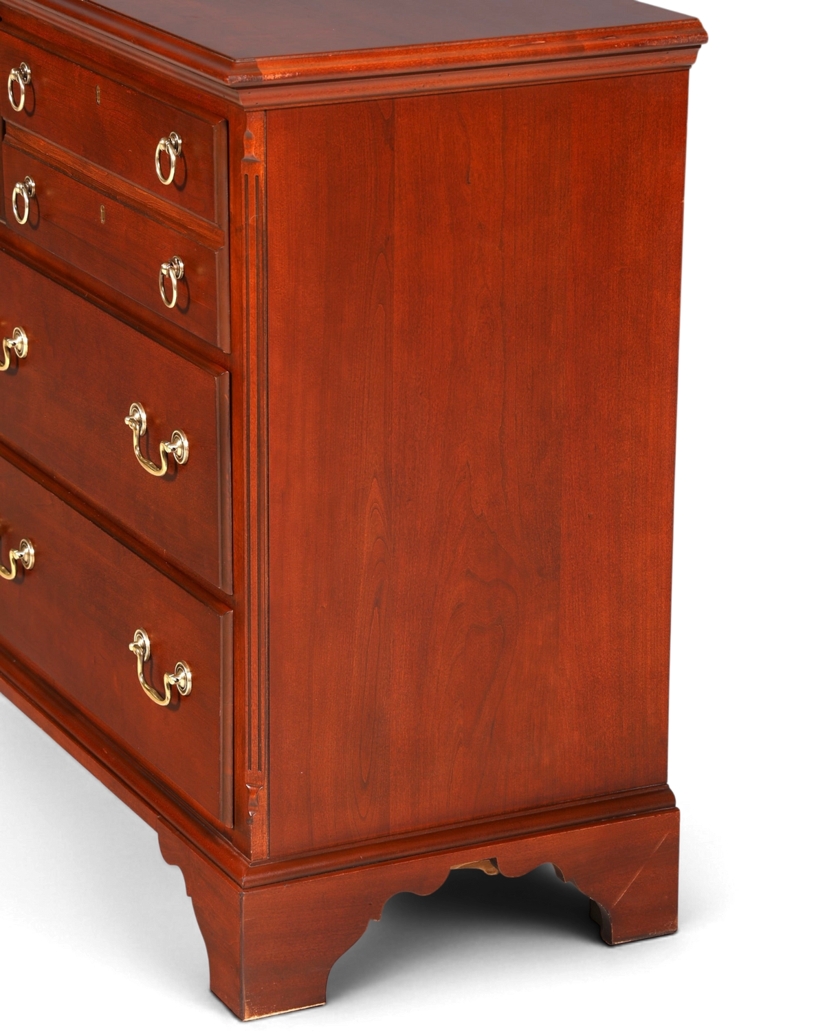 Hauptstadt Möblerei Drexel Heritage Sideboard aus dunklem Holz mit sieben Schubladen und goldenen Beschlägen