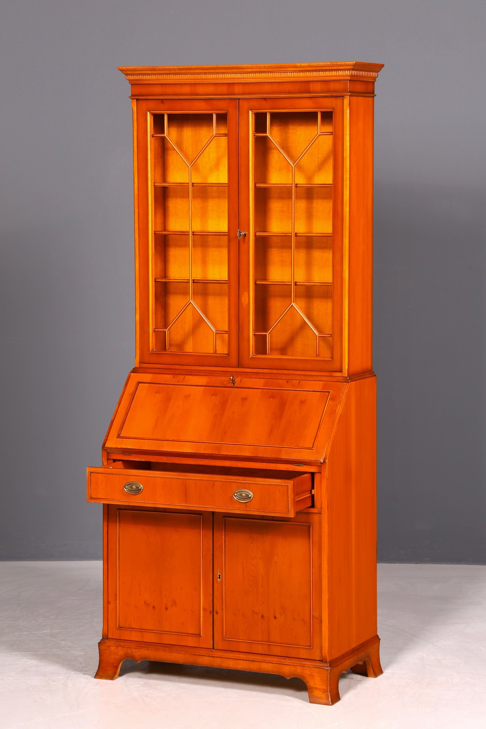 G581 Finish Stilvoller Englischer Sekretär Original Heldense Büro Aufsatzsekretär Eibe Antik 60S Vitrinen Schrank UK (Kopie)