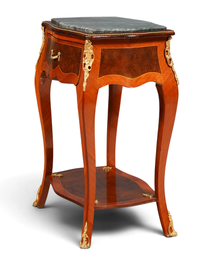 Hauptstadt Möblerei Louis XV Beistelltisch aus Holz mit Marmorplatte, Messingverzierungen und Intarsien im Barockstil