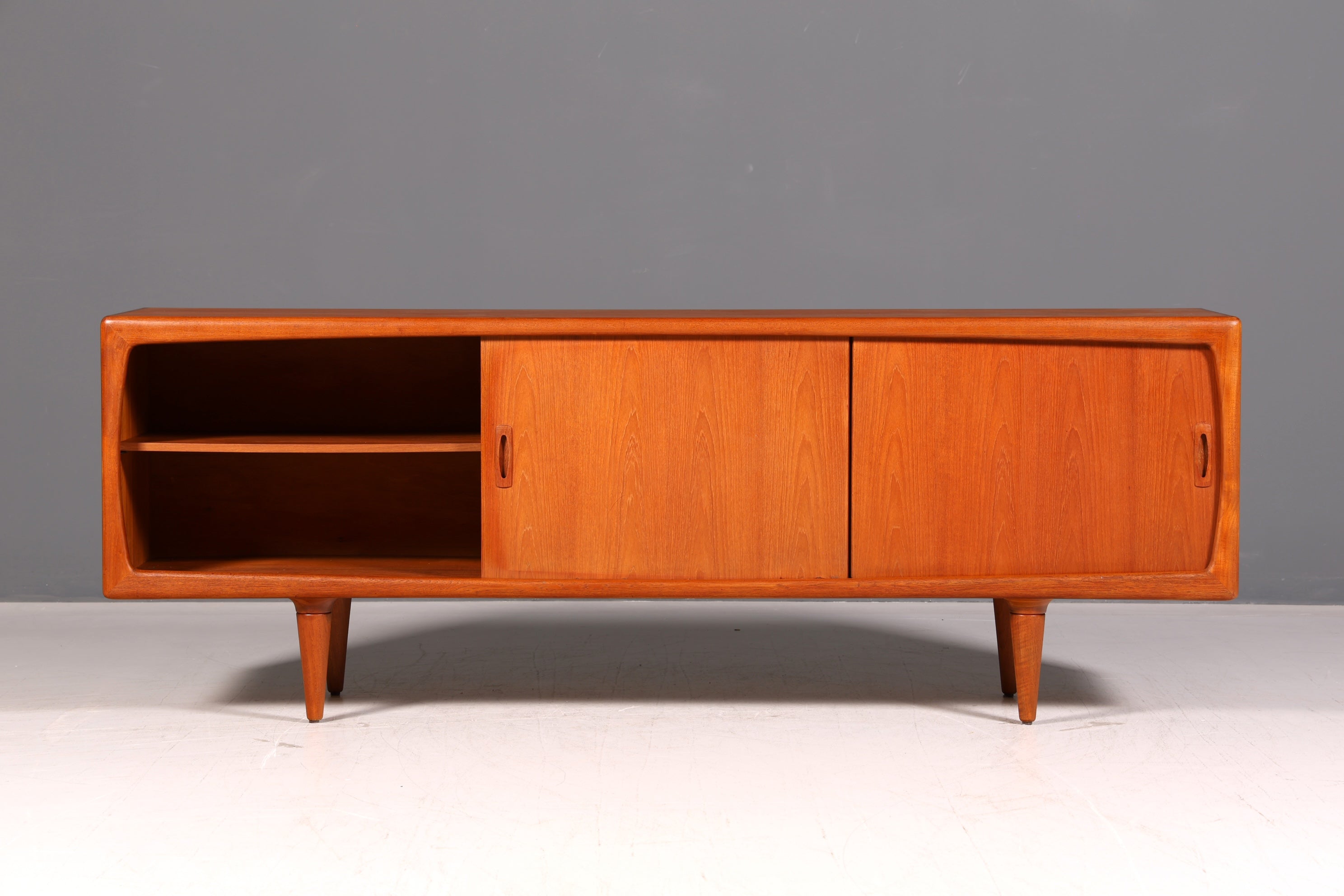 Beeindruckendes Original H.P. Hansen XXL Sideboard Teak Holz TV Kommode Lowboard Danish Design Vintage Schrank