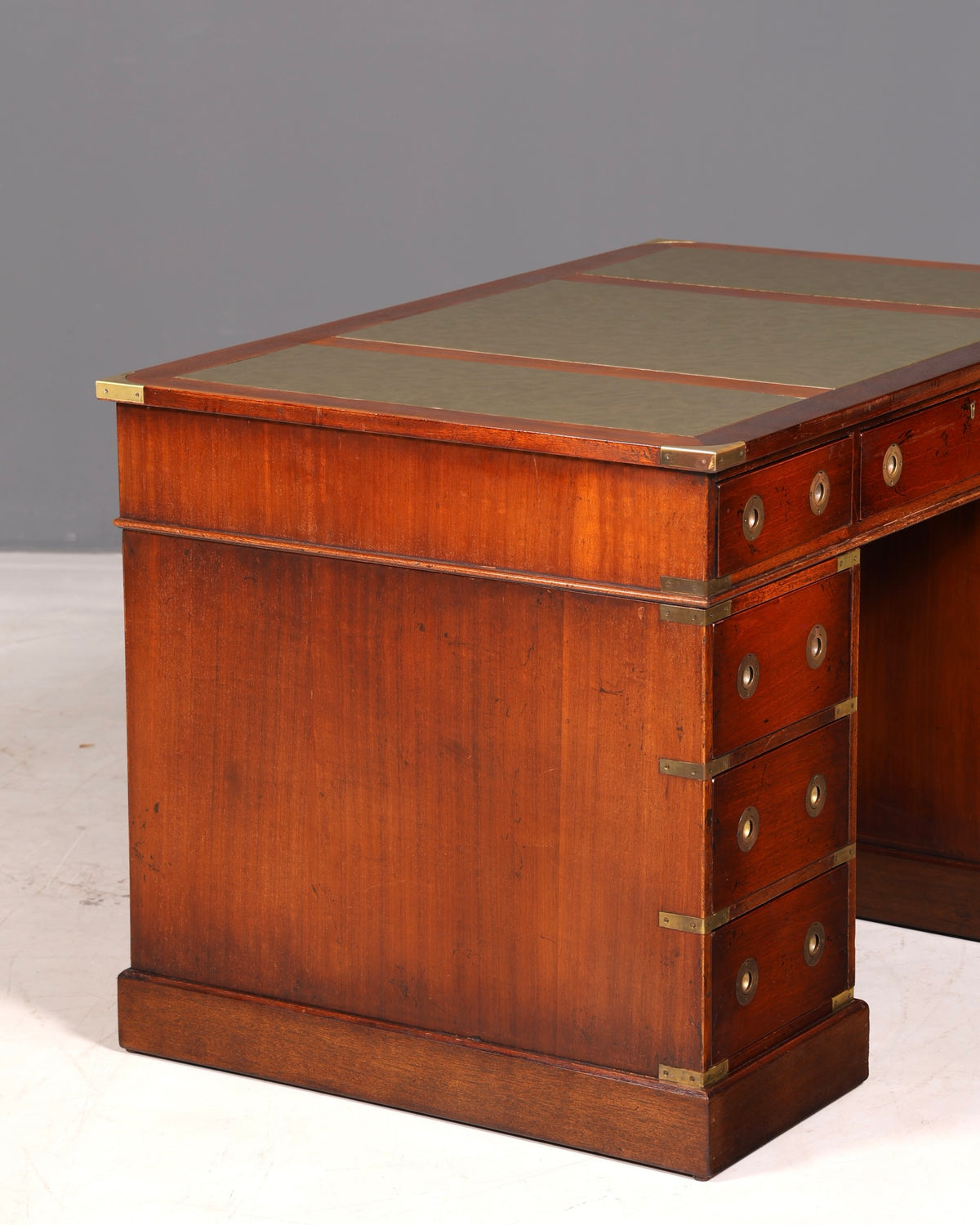 Elegant maritime desk, English military chest, office desk, office table