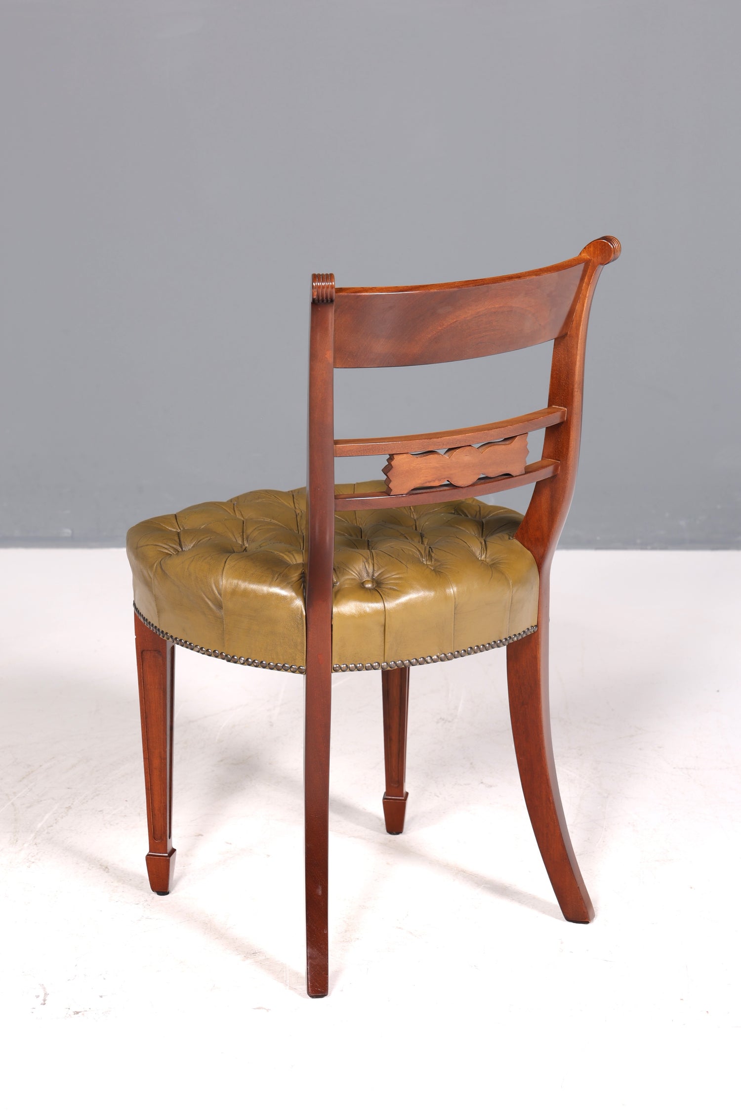 Wunderschöner Chesterfield Stuhl Anno Dom Sekretär Stuhl Englisch echt Leder Küchenstuhl 1 von 4