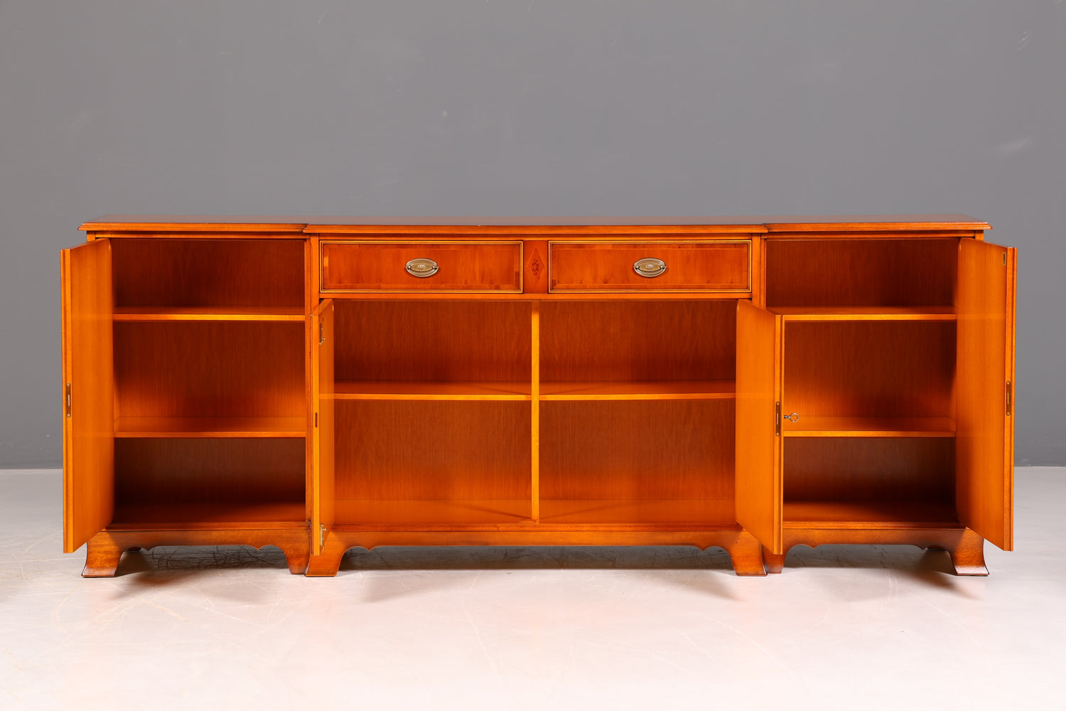 Wunderschönes Original Heldense Sideboard Eibe Englisch Buffetschrank Kommode Antik Schrank Vintage