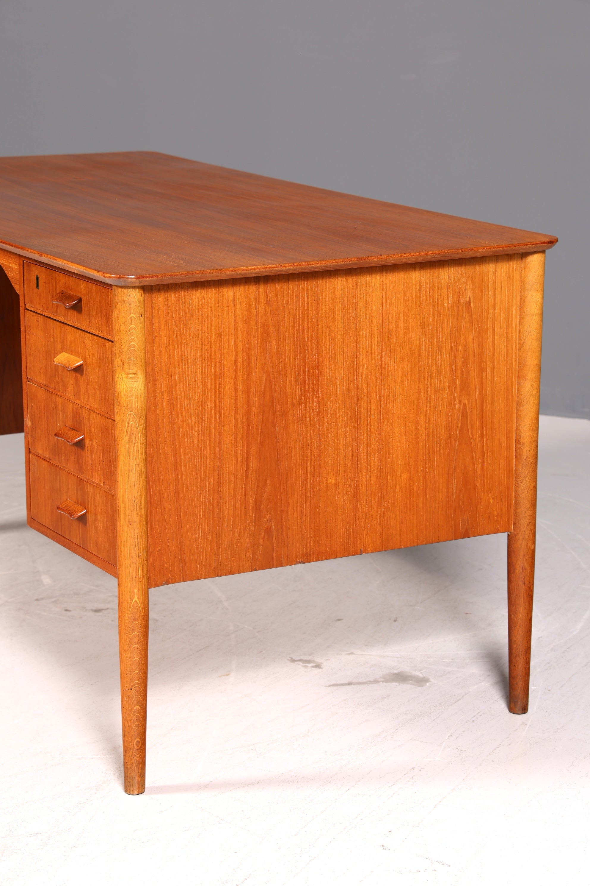 Wunderschöner Mid Century Schreibtisch Danish Design Bürotisch Office Table 60er Jahre Vintage Schreibmöbel