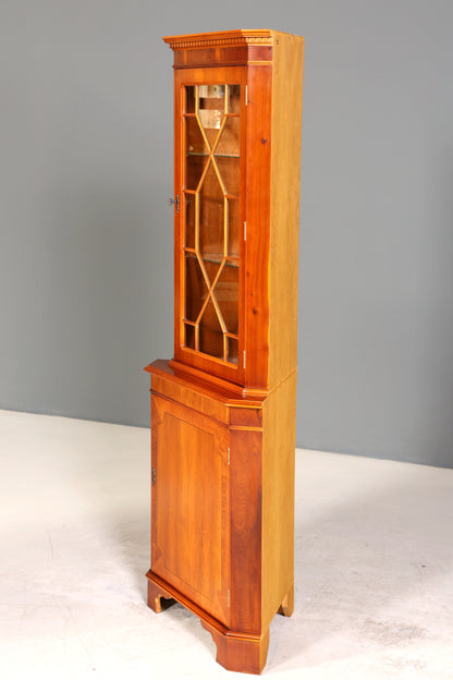 Wunderschöne Englische Eckvitrine Antik 60s Eibe Schrank Eckschrank Glasvitrine Vitrine