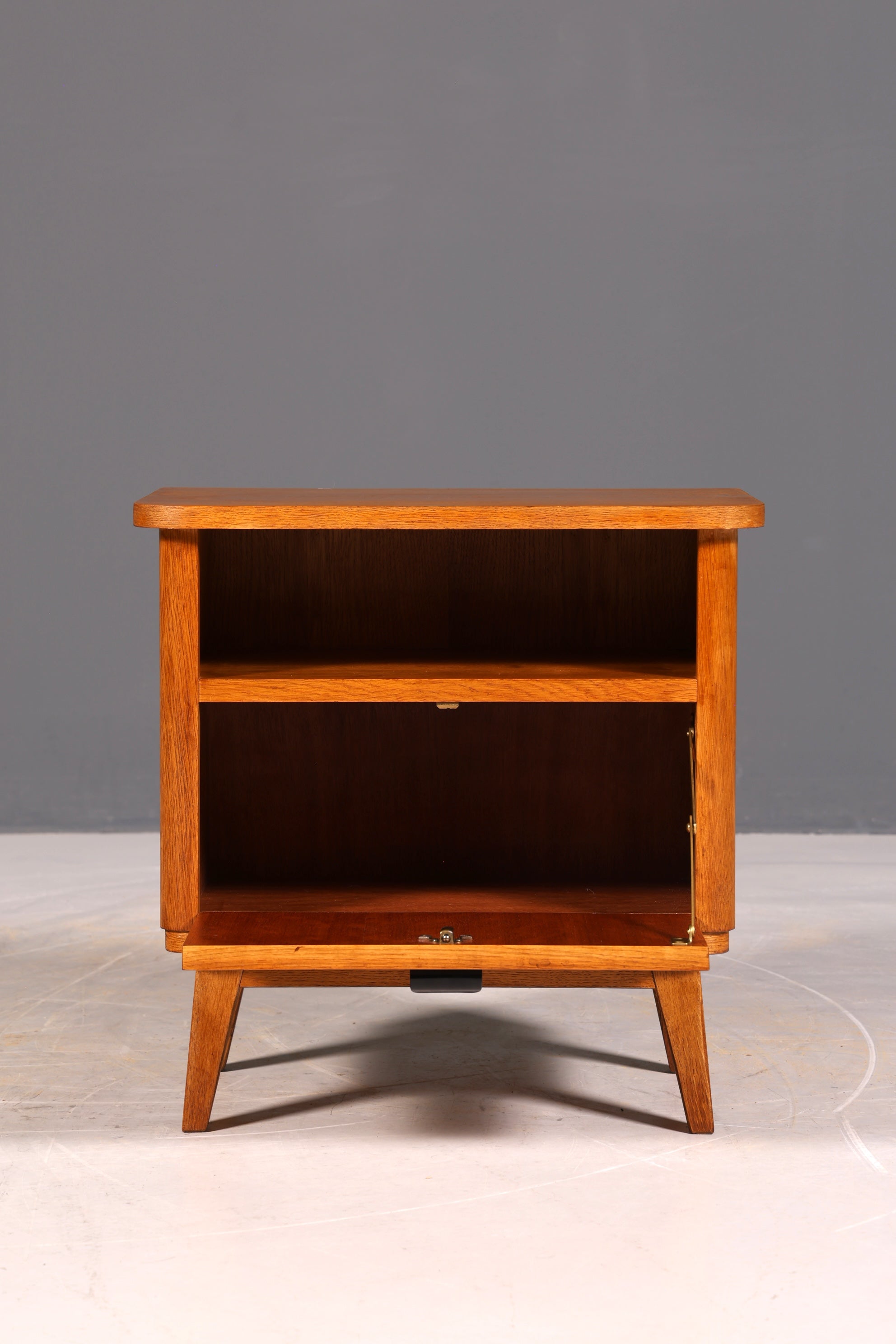 Schlichte Mid Century Kommode Vintage Klappschränkchen Danish Design Nachttisch 2 von 2