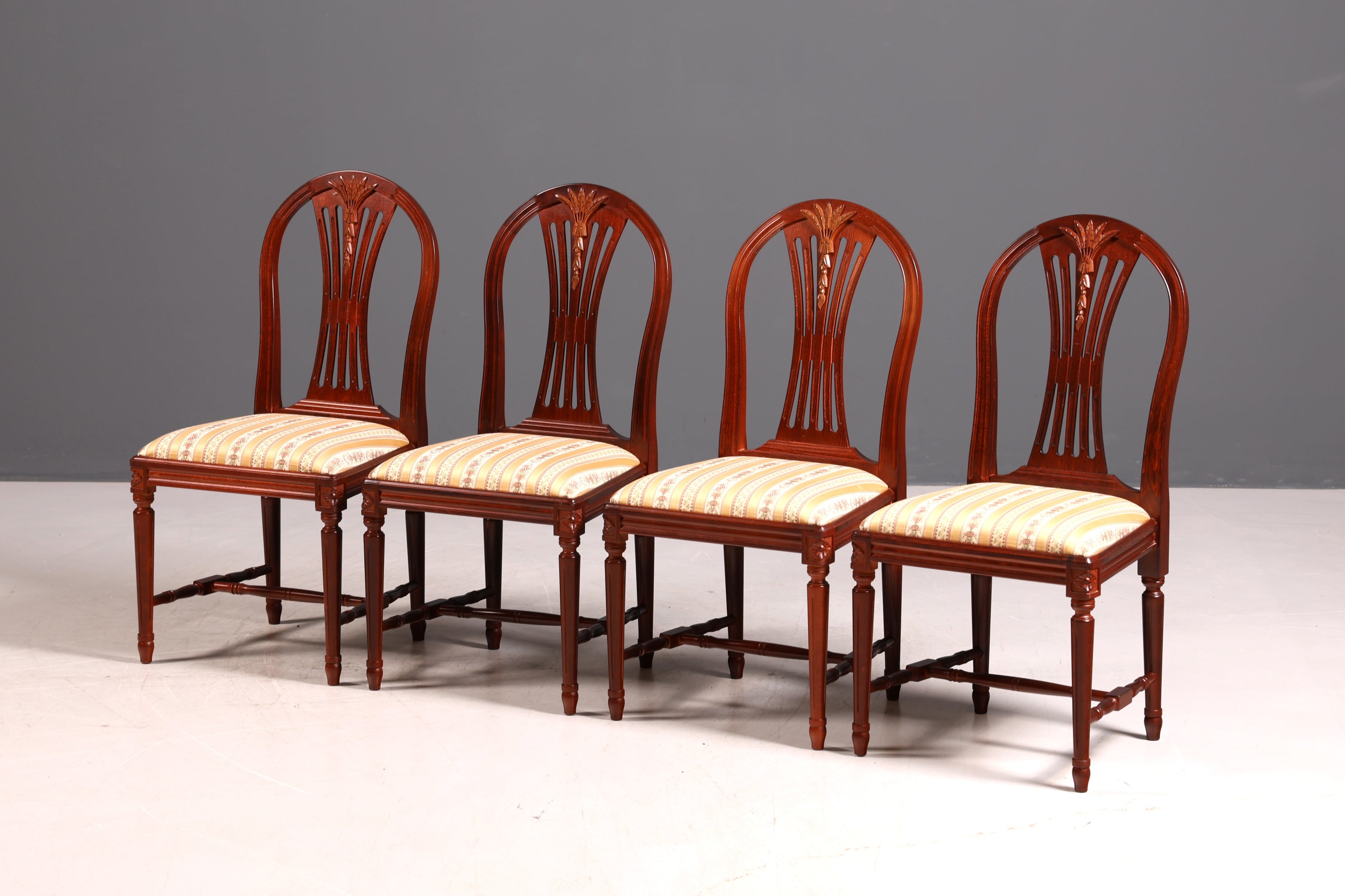 G452 Finish cm 4x Edle Englische Stühle Englisch Dining Chairs Antik 60er Jahre Küchenstühle Stuhlset (Kopie)