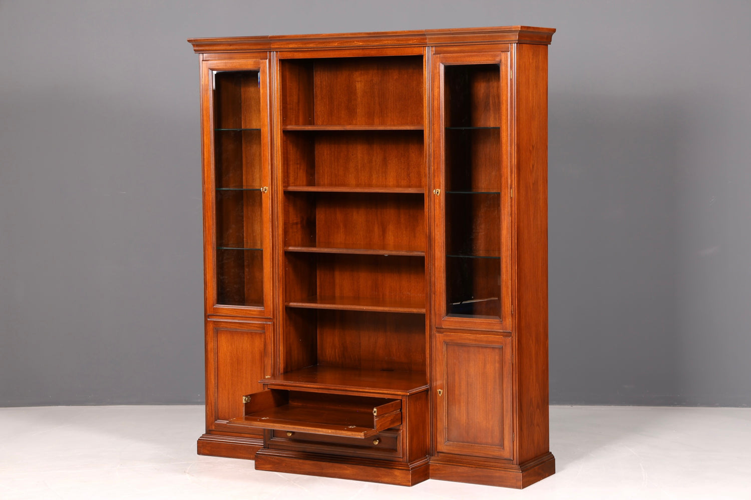 Wunderschöner Original Selva Bücherschrank Bücherregal Vitrine Regal Bibliothek Made in Italy Vintage
