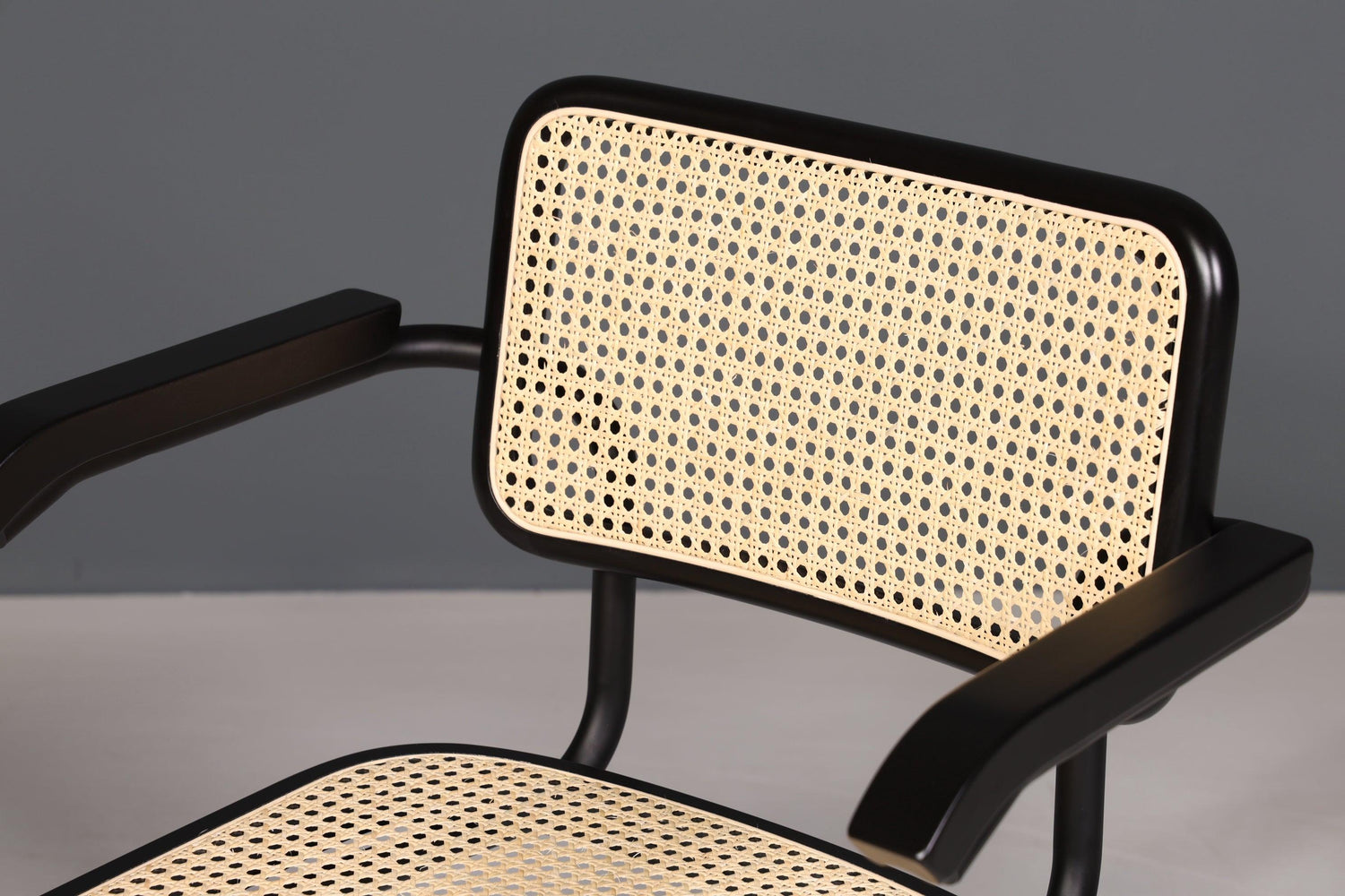 Freischwinger Armlehnstuhl &quot;Milano&quot; Made in Italy Schwarz Korbgeflecht Stuhl Wippstuhl Sekretär Stuhl Küchenstuhl