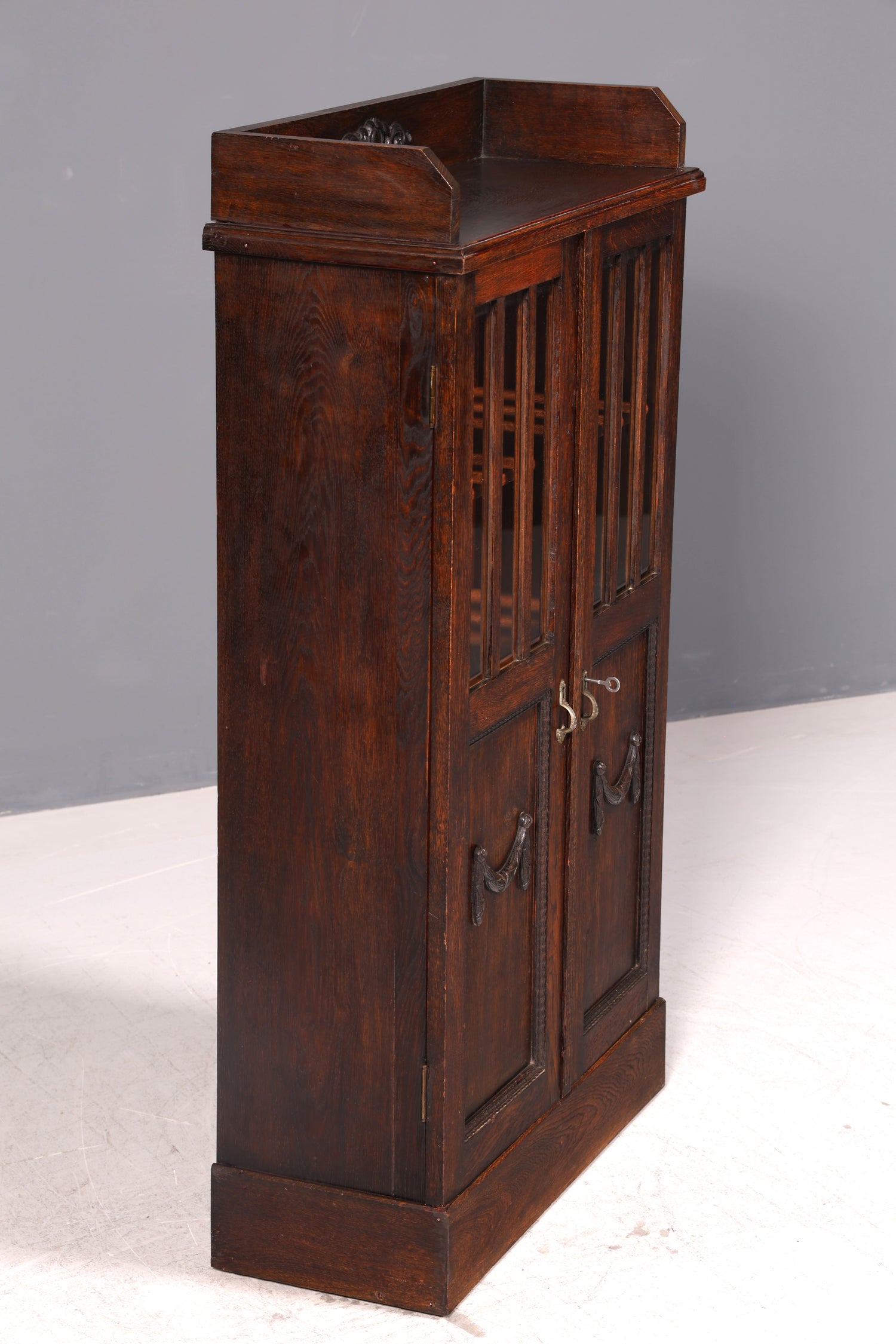 Traumhafte Jugendstil Vitrine Eiche Antik Bücherschrank Geschirrschrank Vitrinenschrank Massivholz Vintage