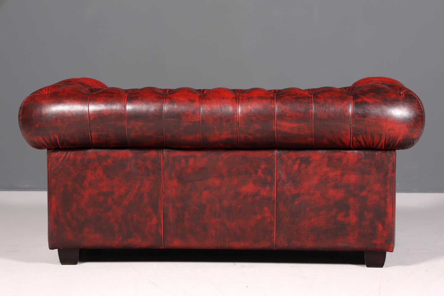 Wunderschönes Original Chesterfield 2er Sofa Englisch Oxblood Leder 2- Sitzer Couch 2 von 2