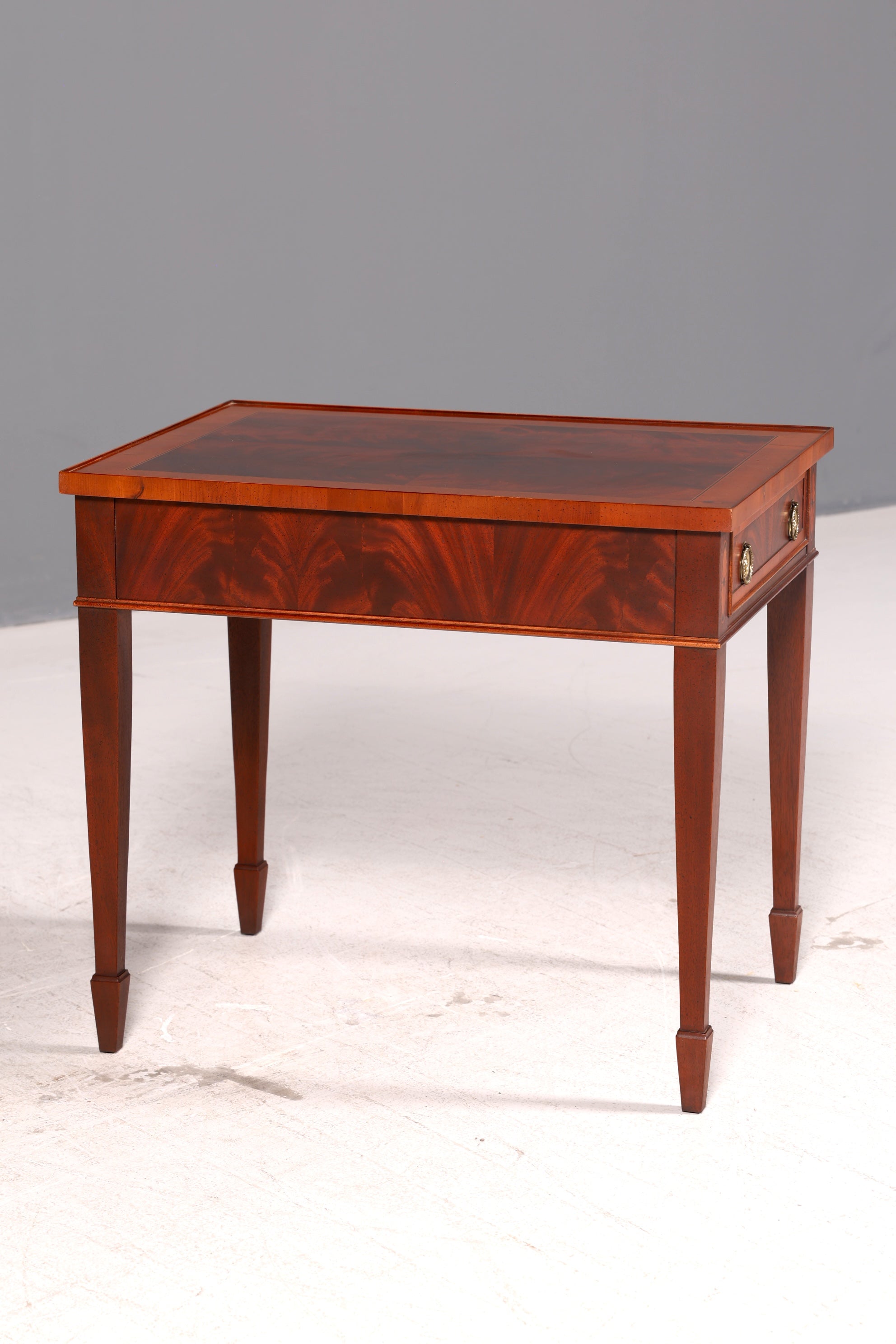 Edler Beistelltisch der Marke Hekman Mahagoni 60s Side Table Ablagetisch Vintage