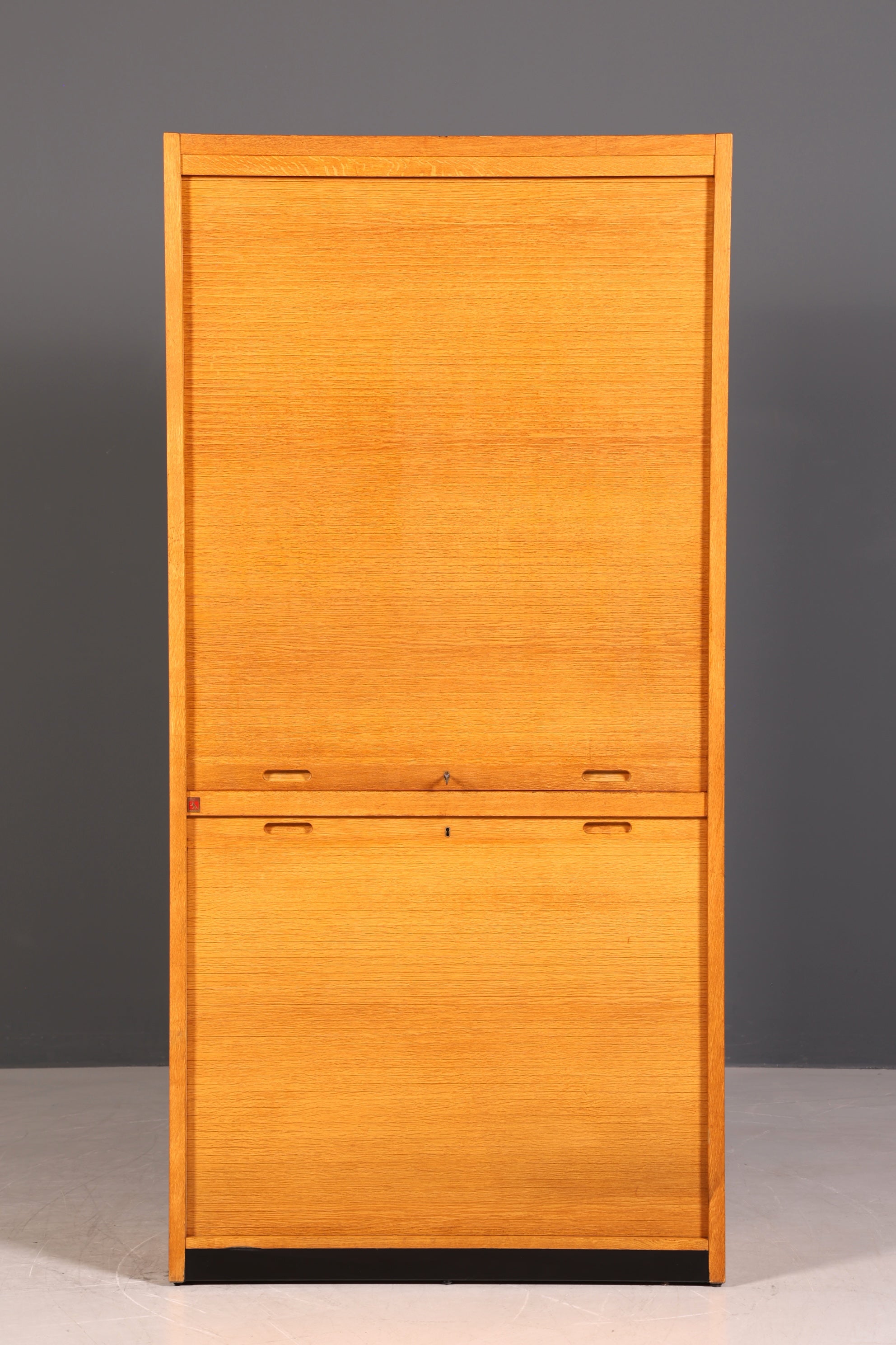 Stilvoller Mid Century Rollladenschrank Bauhaus Apothekerschrank Art Deco Büro Aktenschrank