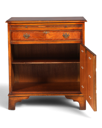 Wunderschöne Englische Kommode Eibe Longdale Reproductions Schrank UK
