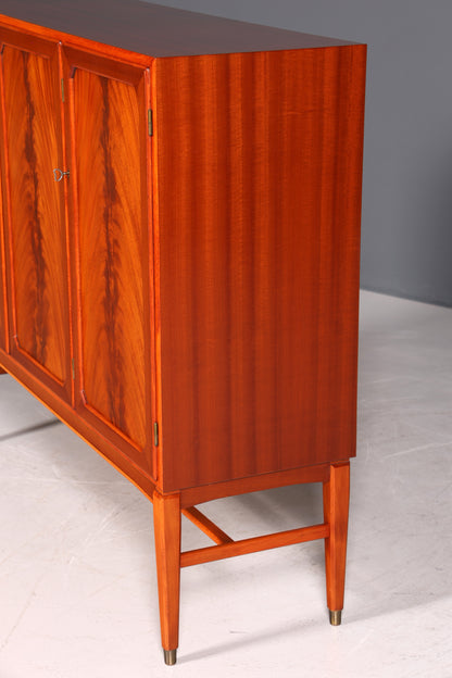 Wunderschöner Schrank im Gustavianischen Stil 60er Jahre Wäscheschrank Vertiko Mid Century Aktenschrank Kommode