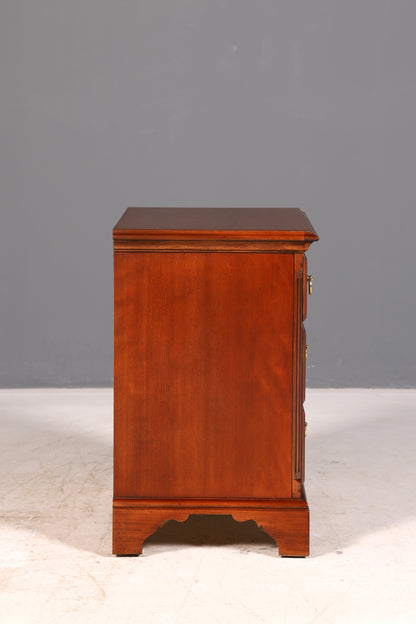 Elegant Drexel Heritage dresser in antique style, bedside table, USA chest of drawers 2 of 2