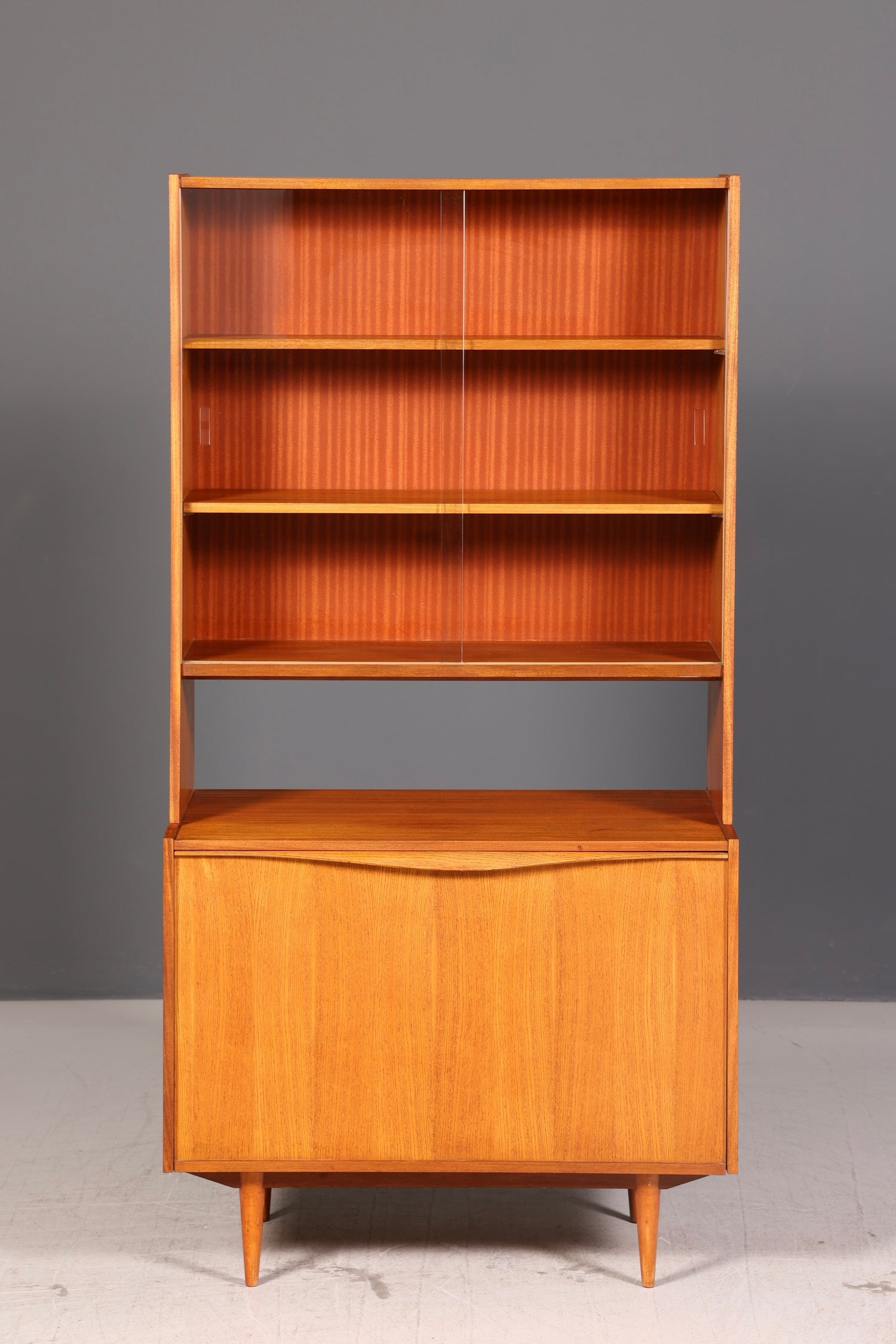 Wunderschönes Mid Century Regal Bücherregal Vintage Highboard Schrank Klapprschrank Holz 60s