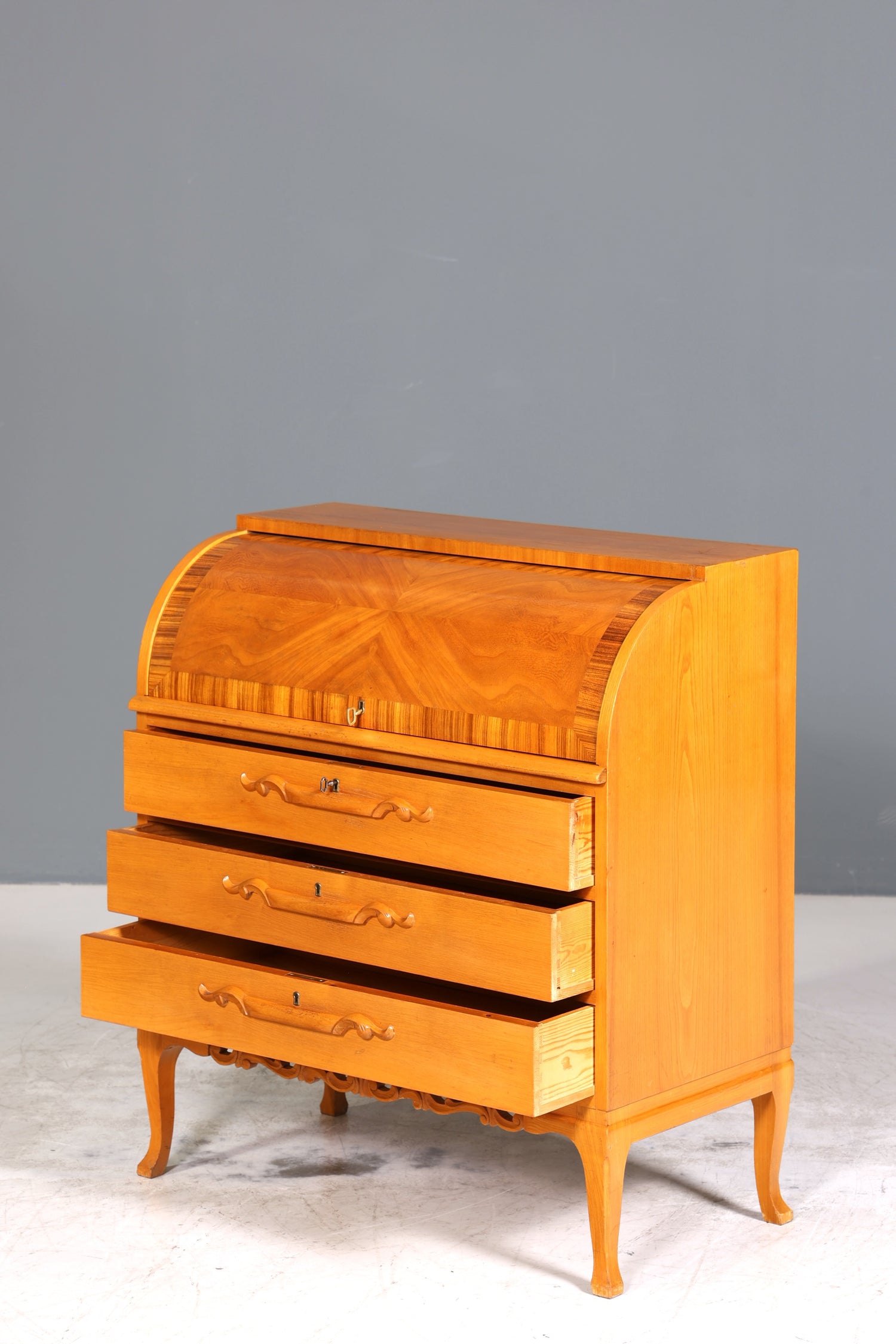 Stilvoller Rollladensekretär um 1930 Büro Kommode Kirschholz Sekretär Schreibtisch Kommode