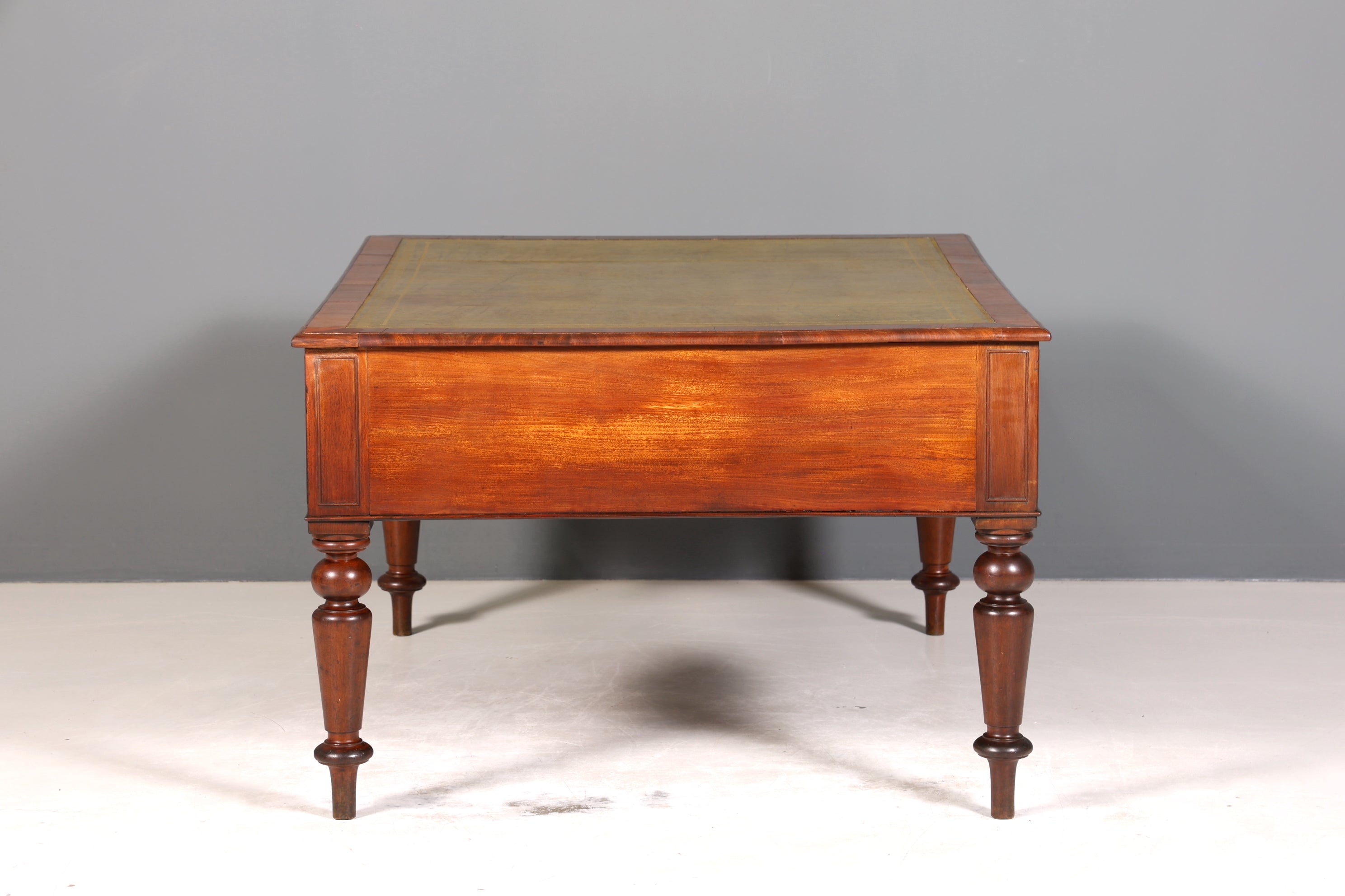 Wunderschöner Englischer XXL Schreibtisch Englisch Partner Desk Leder Auflage Antik Stil Bürotisch Office Desk