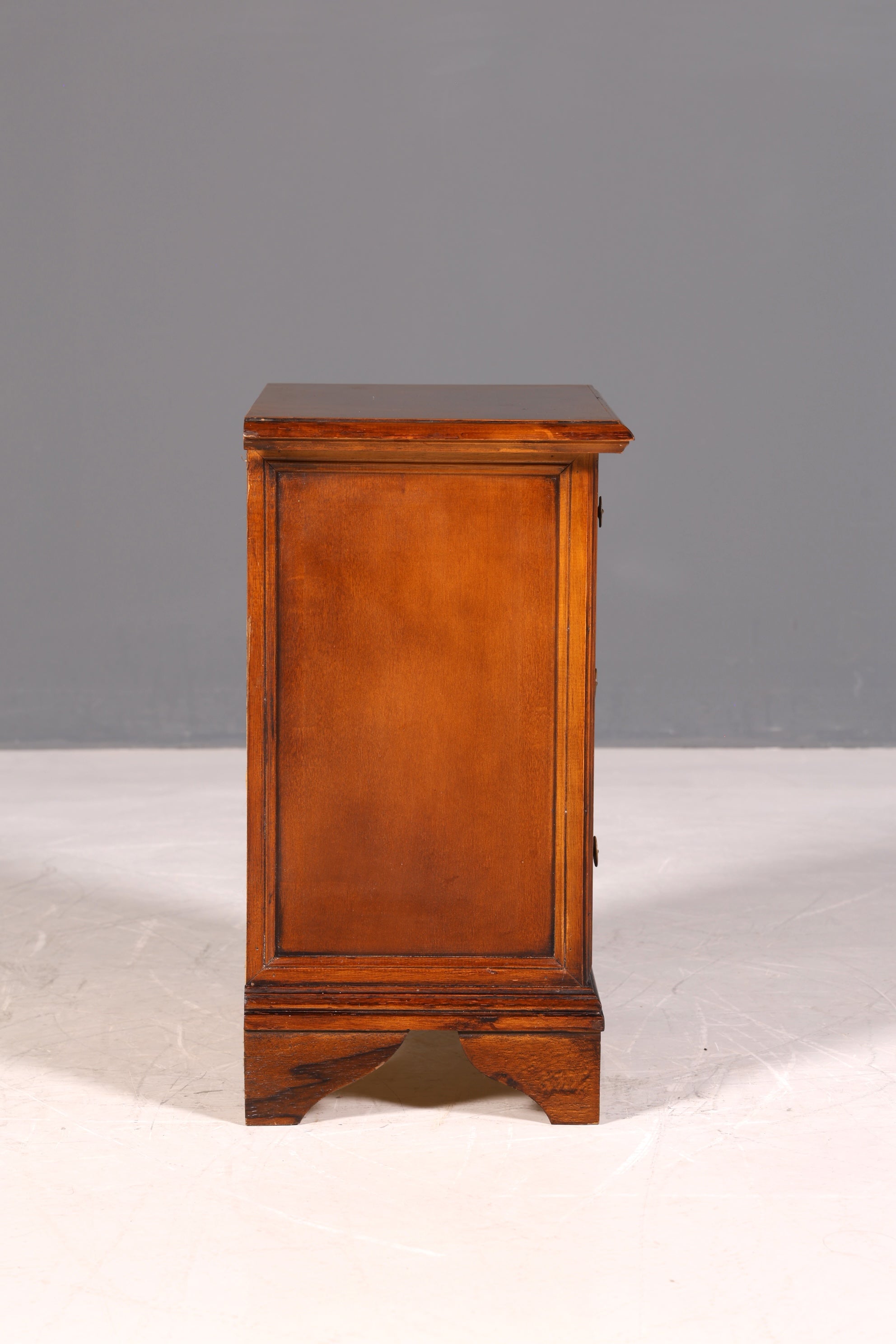 G111 Finish Wunderschöne Englische Kommode Holz TV Schrank Antik Sideboard