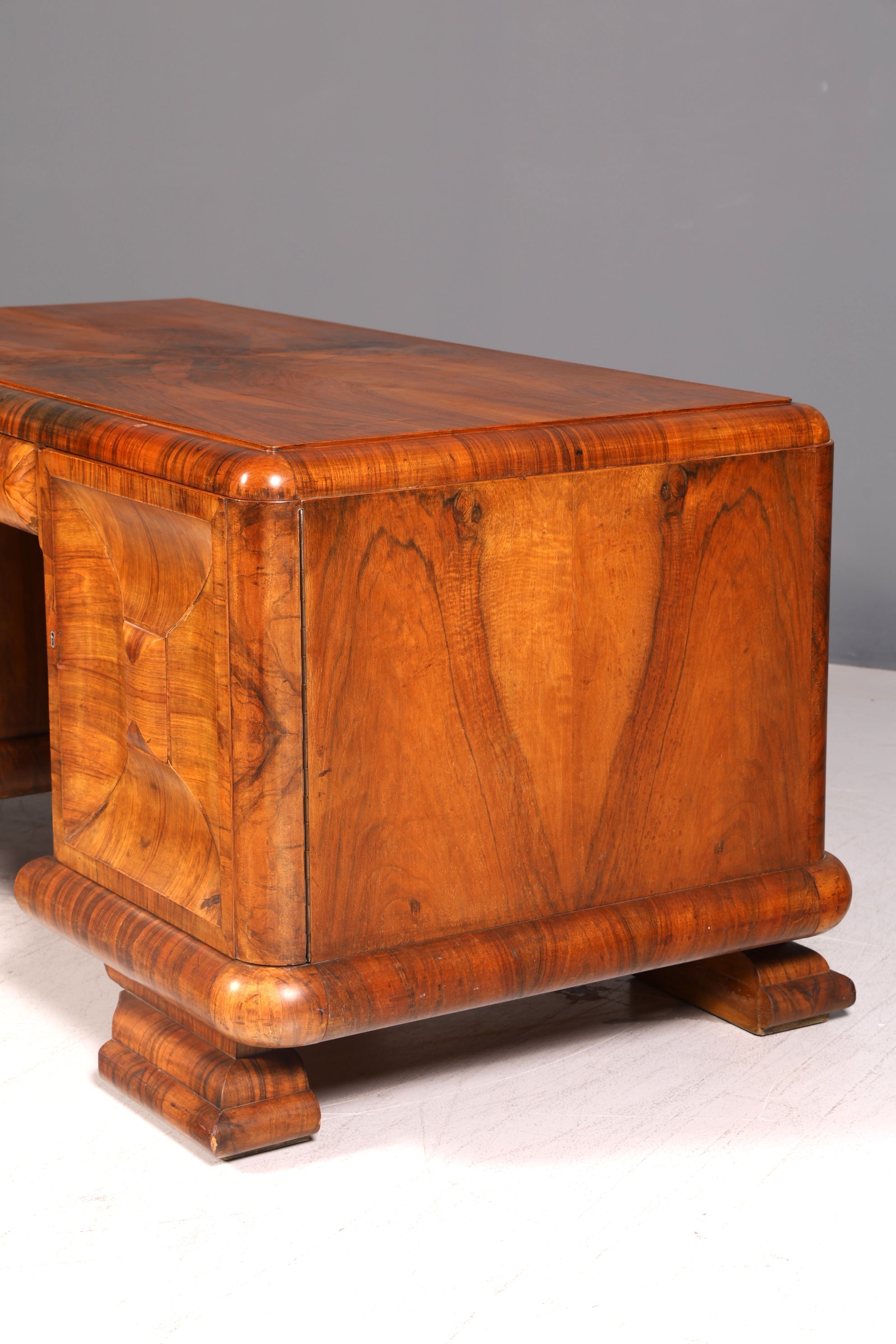 Beeindruckender Original Art Deco Schreibtisch Nussbaum Bürotisch Massivholz Antik Vintage