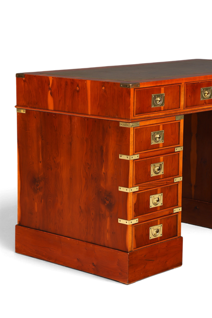 Hauptstadt Möblerei maritimer Military Chest Schreibtisch aus Holz mit Lederauflage und Messingbeschlägen