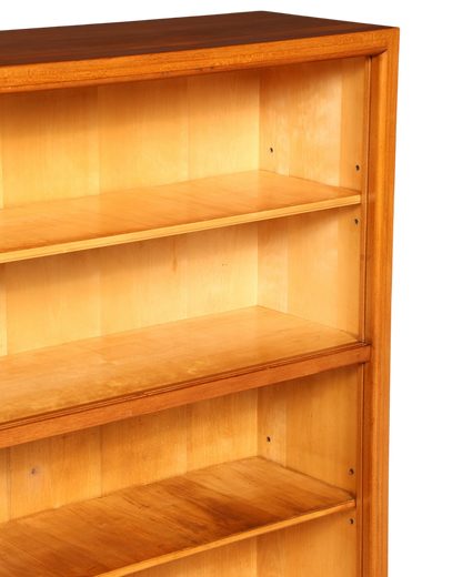 Hauptstadt Möblerei Mid Century Bücherregal aus Holz mit höhenverstellbaren Regalböden und schöner Maserung