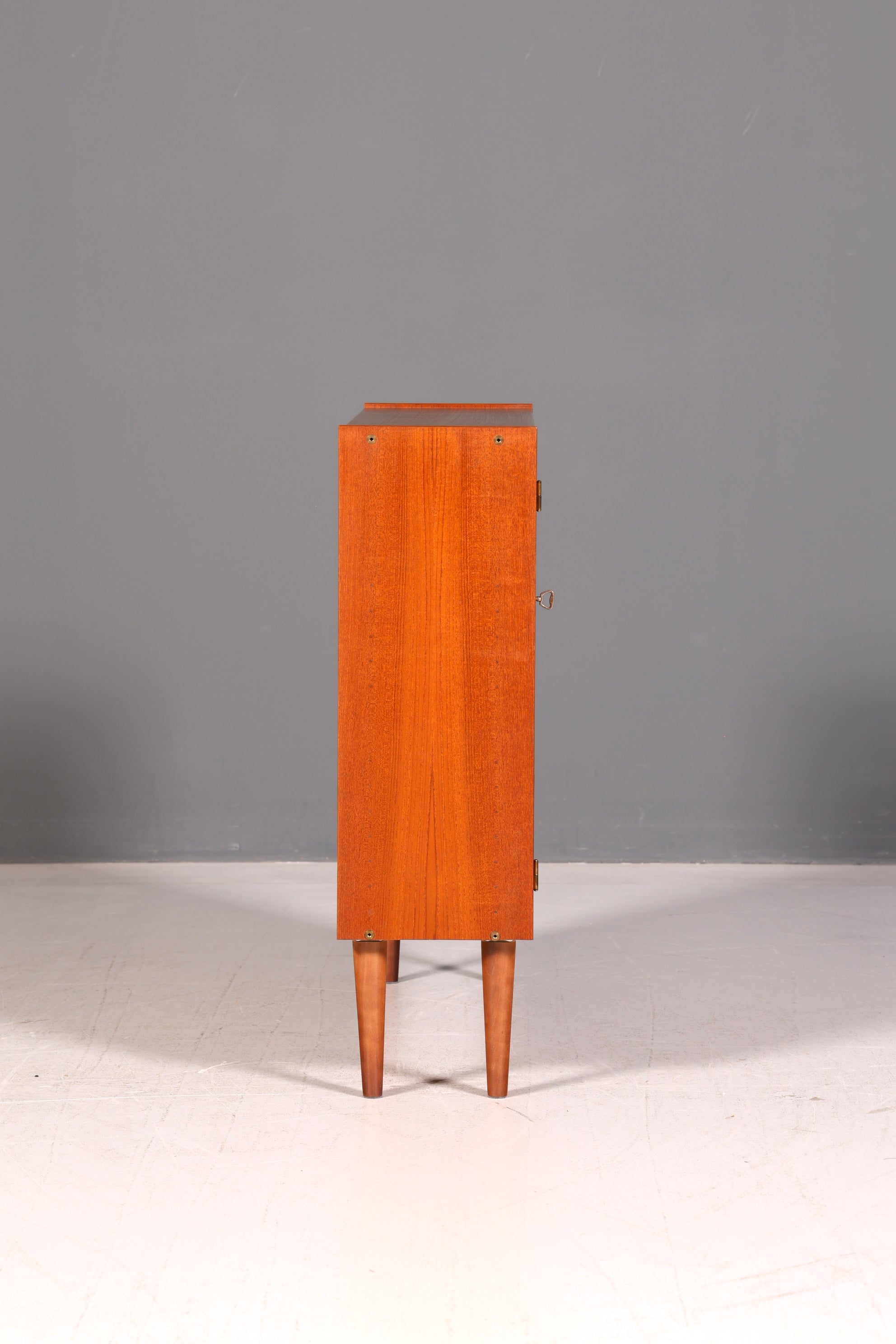 Wunderschöner Mid Century Schrank Teak Danish Design Highboard Vertiko Wäscheschrank Aktenschrank Vintage Retro 60er
