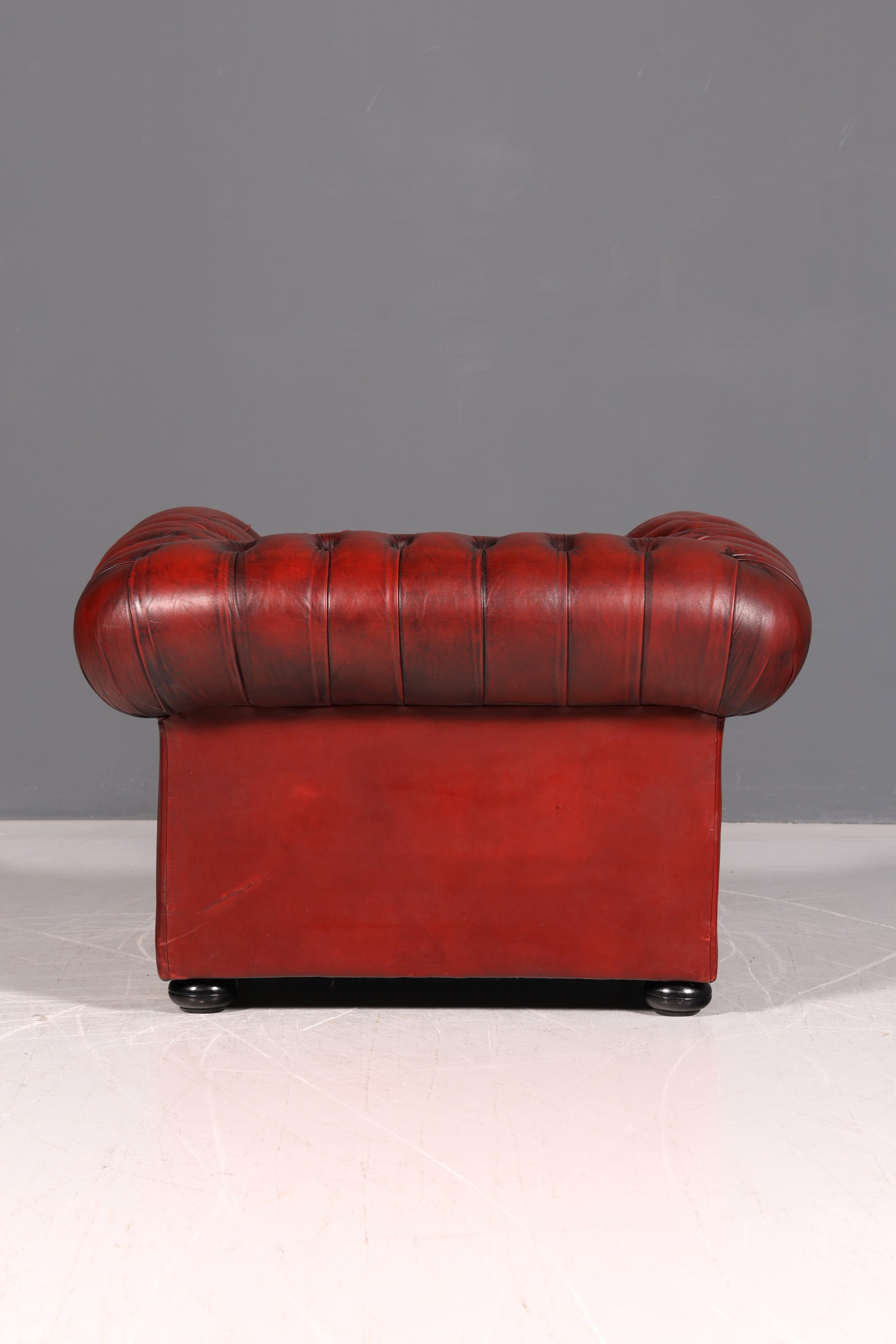 Stilvoller Original Chesterfield Sessel Oxblood Echtleder Englischer Armlehnsessel Herrensessel Antik Ledersessel