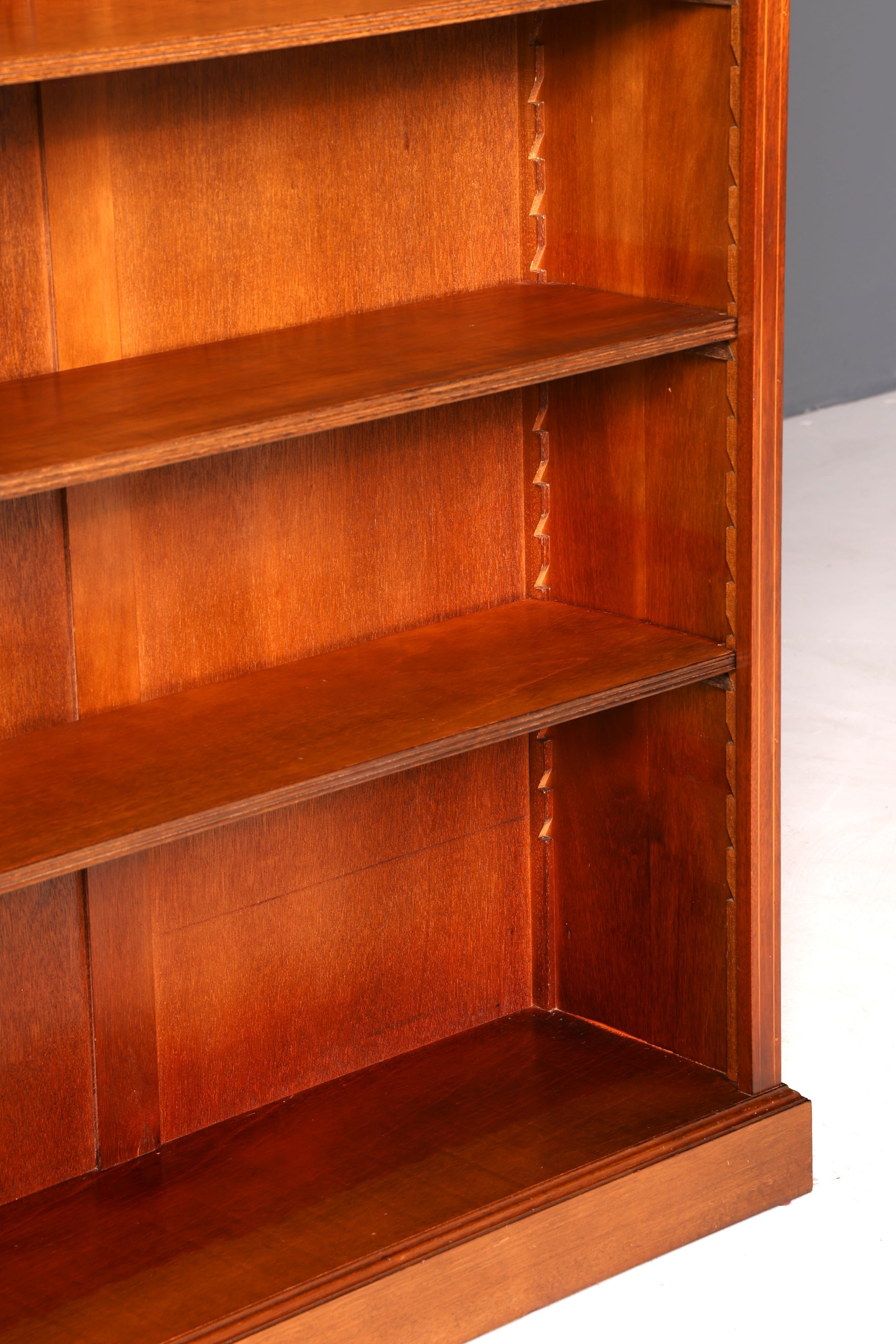G612 Finish cm Wunderschönes Englisches Bücherregal Antik Regal Bookshelf Buchablage 60s (Kopie)