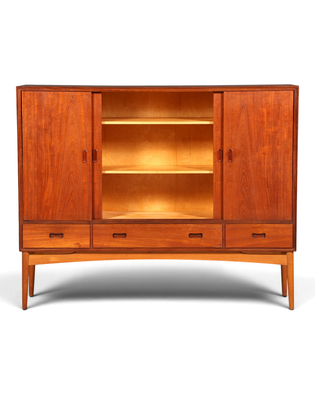 Hauptstadt Möblerei Mid Century Highboard aus Teakholz im Danish Design mit Schiebetüren und Schubladen