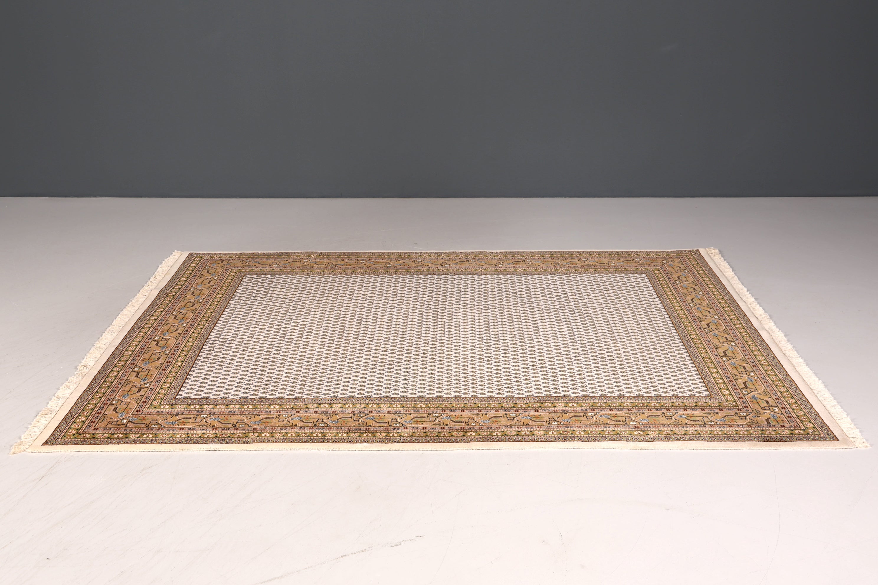 Wunderschöner Orientalischer Schurwolle Teppich Wohnzimmer Teppich Orient Teppich Kurzflorteppich aus Indien