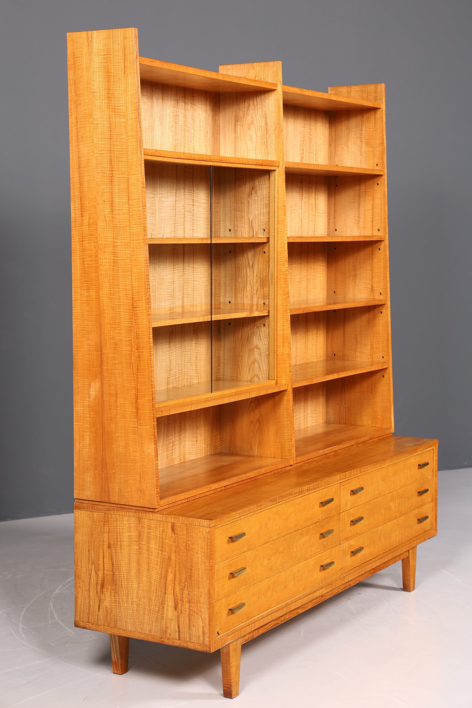 Wunderschöner XXL Mid Century Schrank Bücherregal Vintage Regal Bibliothek Holz Bookshelf