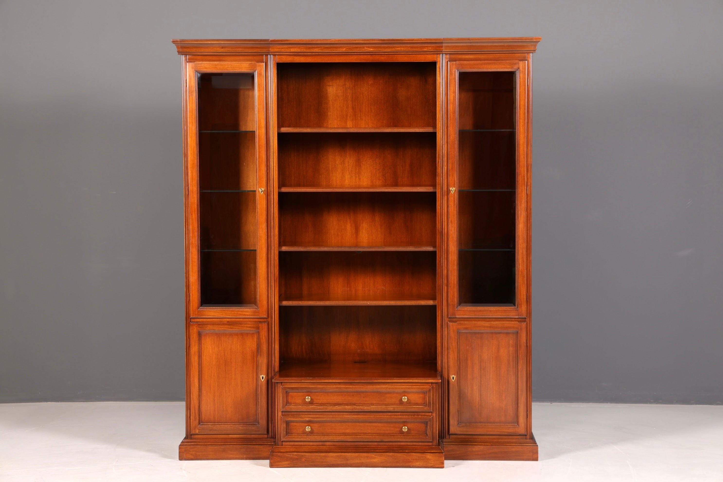 Wunderschöner Original Selva Bücherschrank Bücherregal Vitrine Regal Bibliothek Made in Italy Vintage