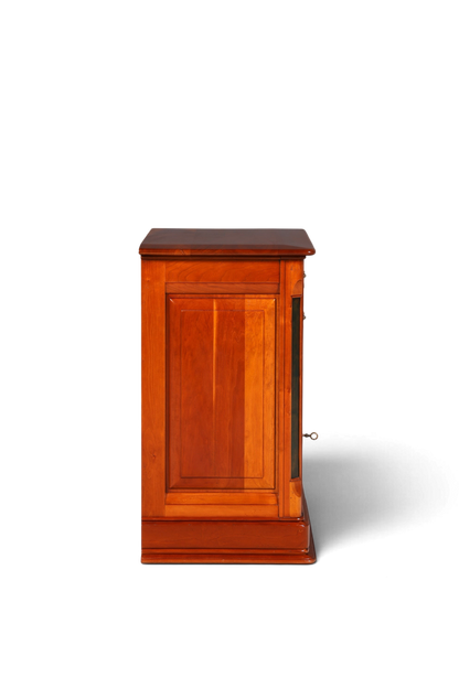 Hauptstadt Möblerei Biedermeier Kommode aus massivem Eibenholz im englischen Stil mit antiker Maserung
