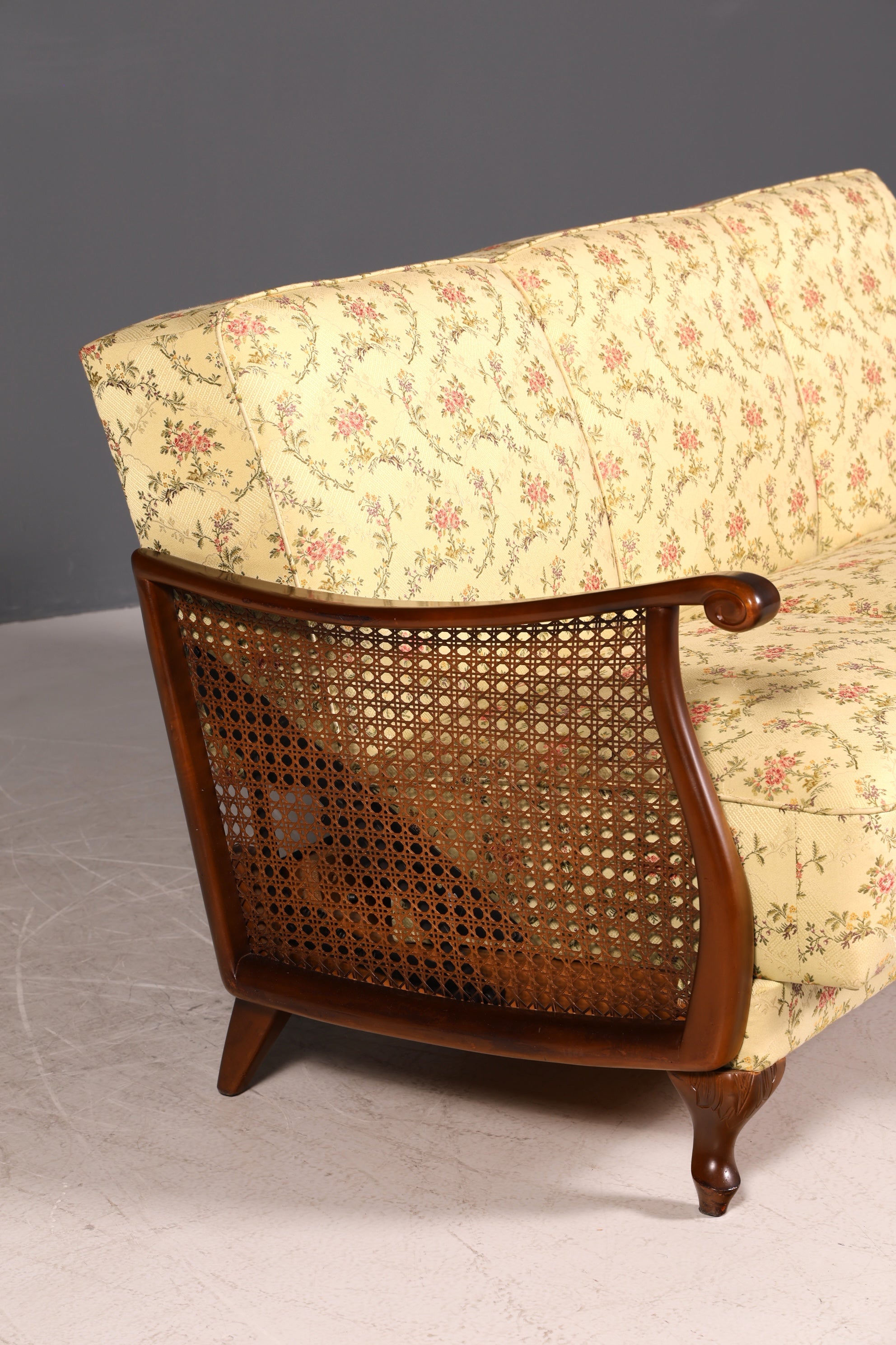 G282 Finish Wunderschönes Chippendale Sofa Antik Barock Stil Wiener Geflecht Couch 3-Sitzer Canapé (Kopie)