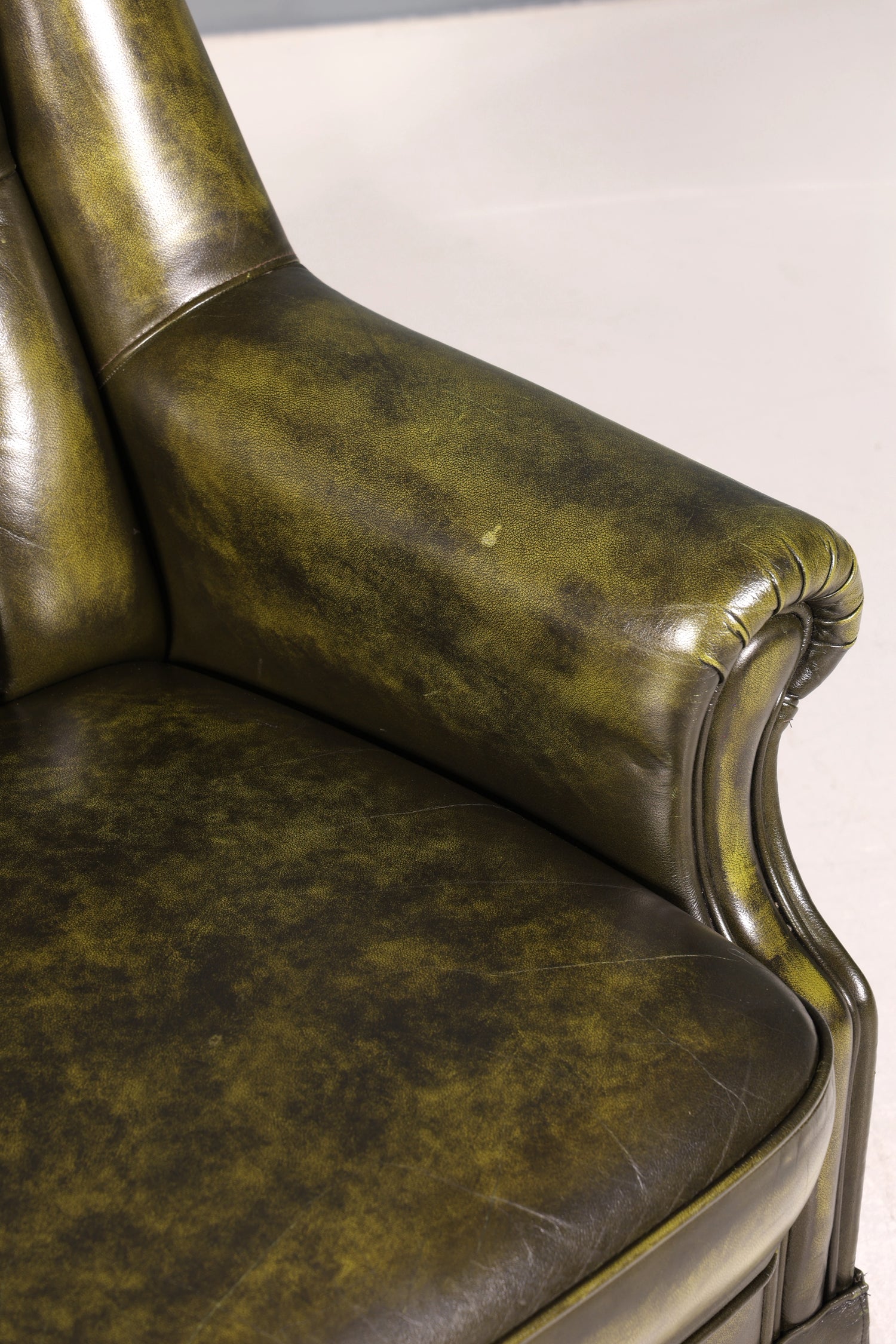 Wunderschönes Original Chesterfield 2er Sofa Englisch Leder 2- Sitzer Couch