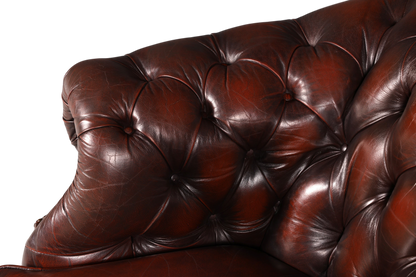 Hauptstadt Möblerei Chesterfield Centurion Sessel aus braunem Echtleder mit klassischer Knopfheftung und Armlehne