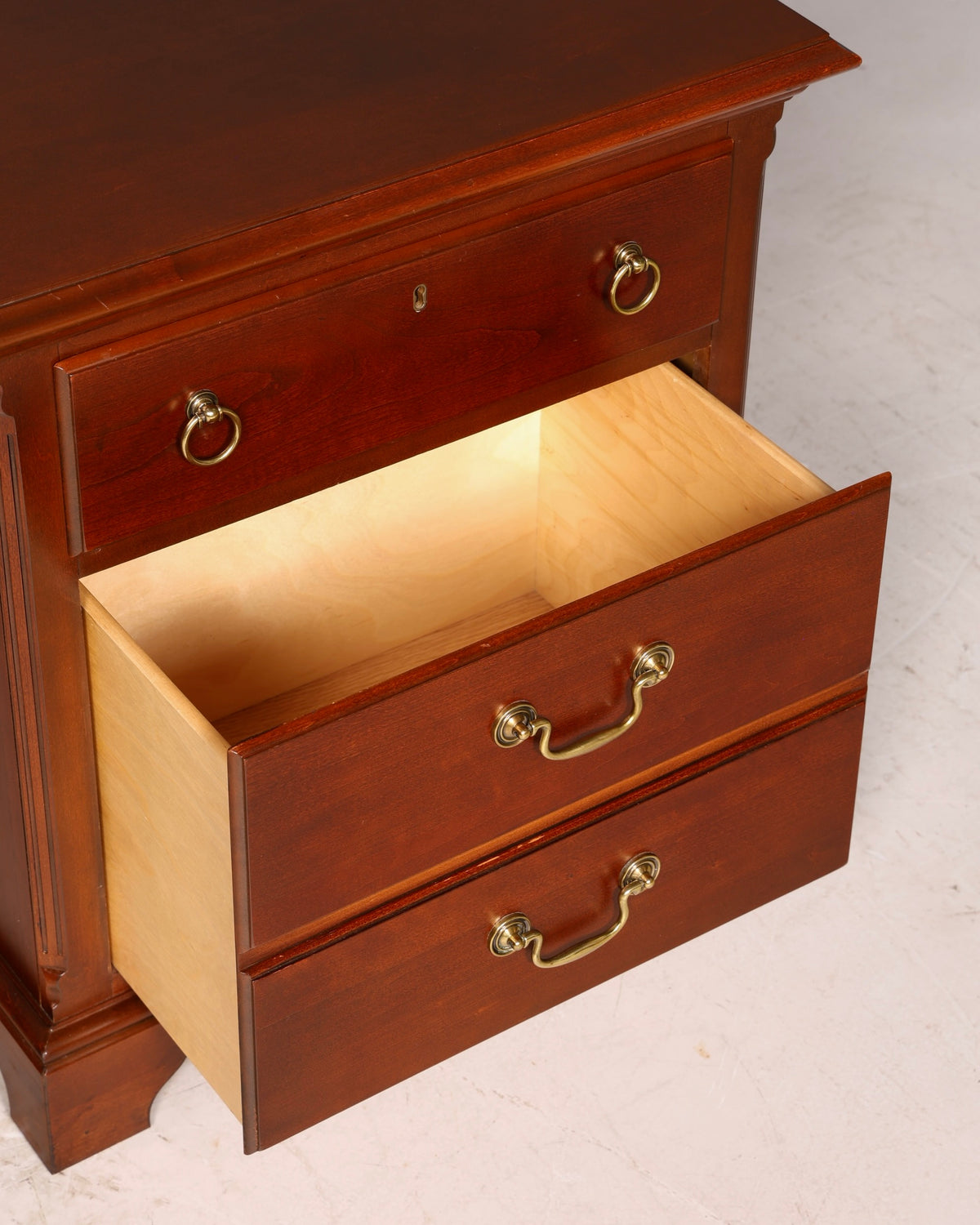 Edle Drexel Heritage Kommode Antik Stil Nachttisch USA Schubladenkommode 1 von 2