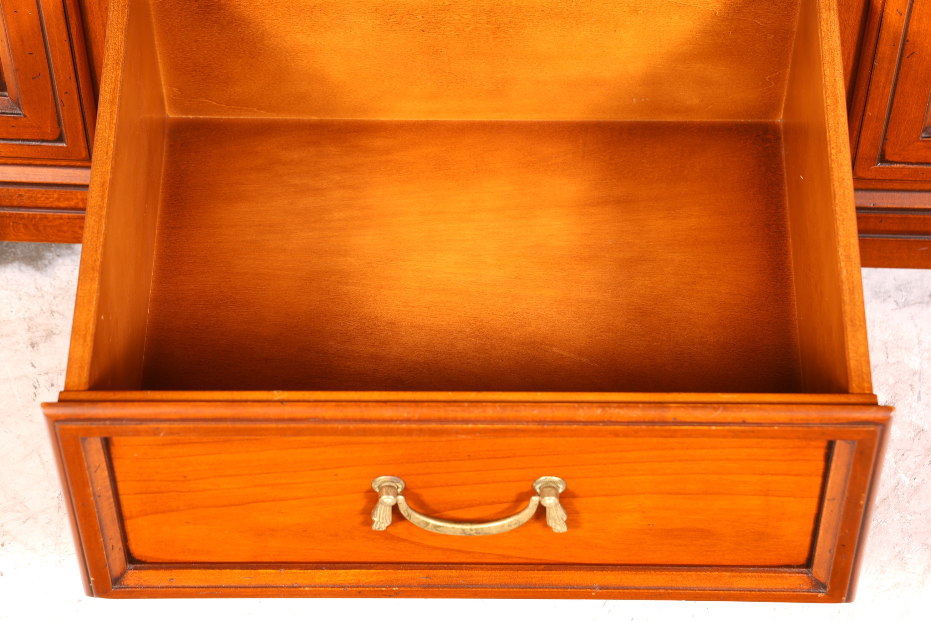 Stilvolles Original Selva Sideboard Antik Stil Villa Borghese Schrank Kommode Buffet Anrichte