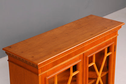Wunderschöne Englische Vitrine Eibe Bücherschrank Glasvitrine 60s Vitrinenschrank Schrank Vintage