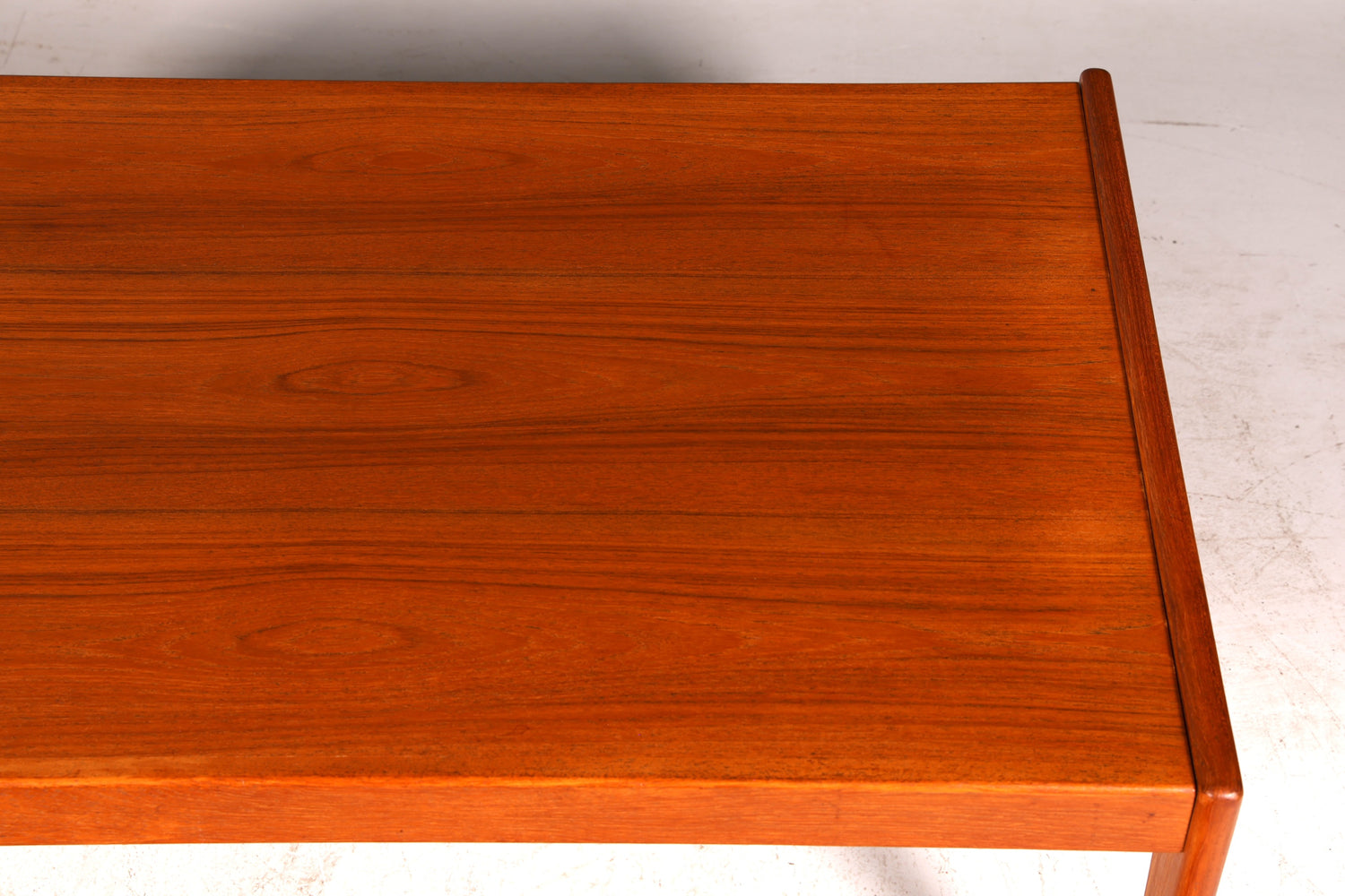 Beautiful Mid-Century teak coffee table, retro side table, vintage coffee table, 1970s living-room table
