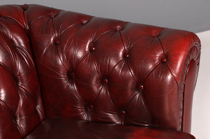 Wunderschönes Original Chesterfield Sofa 3-Sitzer Echtleder Oxblood Couch Englisch Ledersofa Vintage