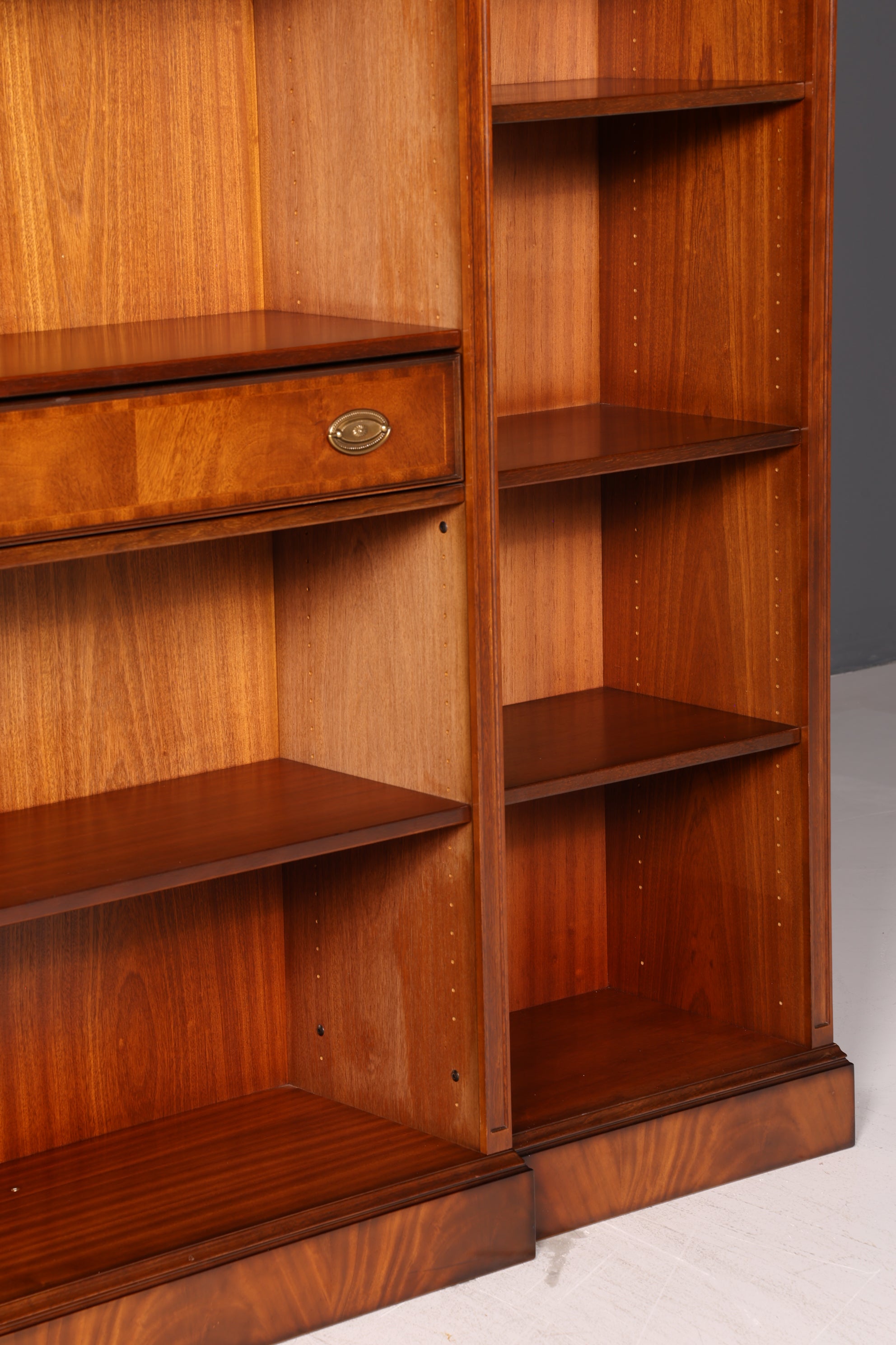Beeindruckendes XXL Original Heldense Bücherregal Eibe Englisch Regal Standregal Bücherschrank Antik Bibliothek