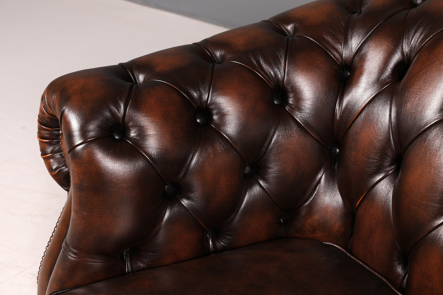 Beautiful Original Chesterfield Centurion 2-Seater Couch Real Leather Sofa English UK Leather Sofa Antique
