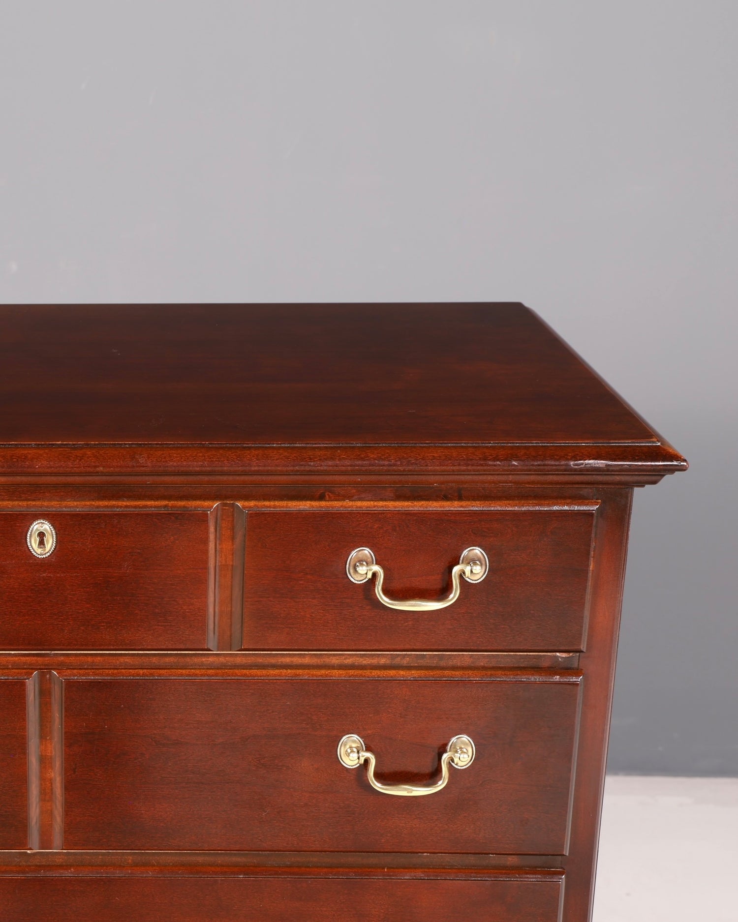 Edles Drexel Heritage Vertiko Kommode Antik Stil USA Schrank Schubladenkommode Chiffoniere Wäschekommode