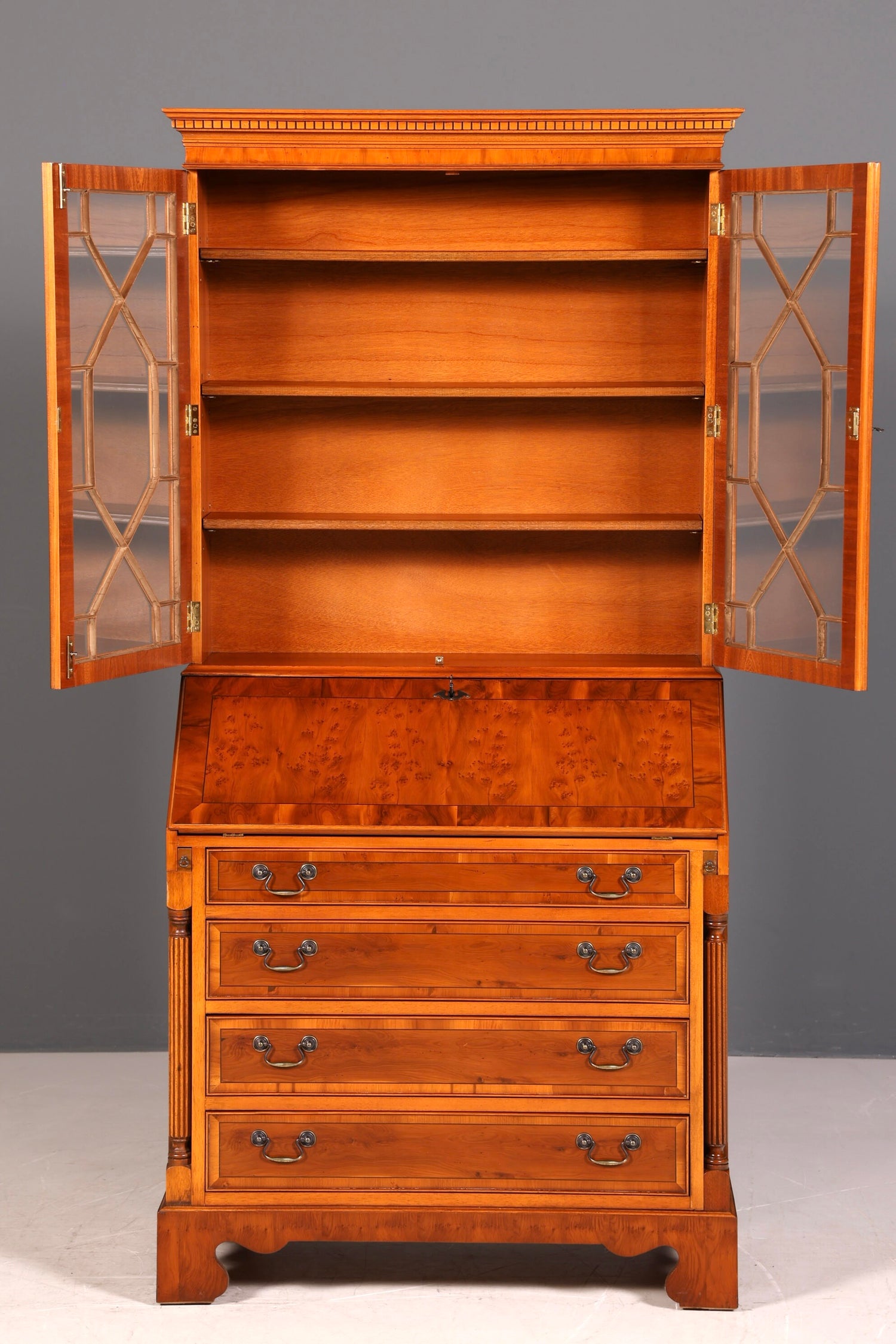 G390 Finish Stilvoller Englischer Sekretär Büro Aufsatzsekretär Eibe Antik Stil Vitrinen Schrank UK (Kopie)