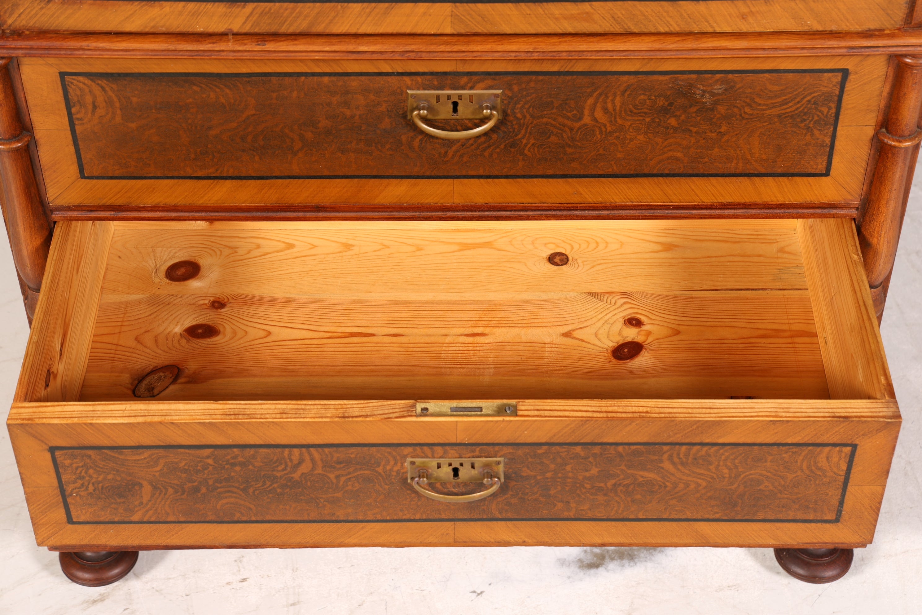 Edle Louis Philippe Kommode mit Spiegelaufsatz Gründerzeit Frisierkommode Antik Holz Schrank Flurschrank um 1880